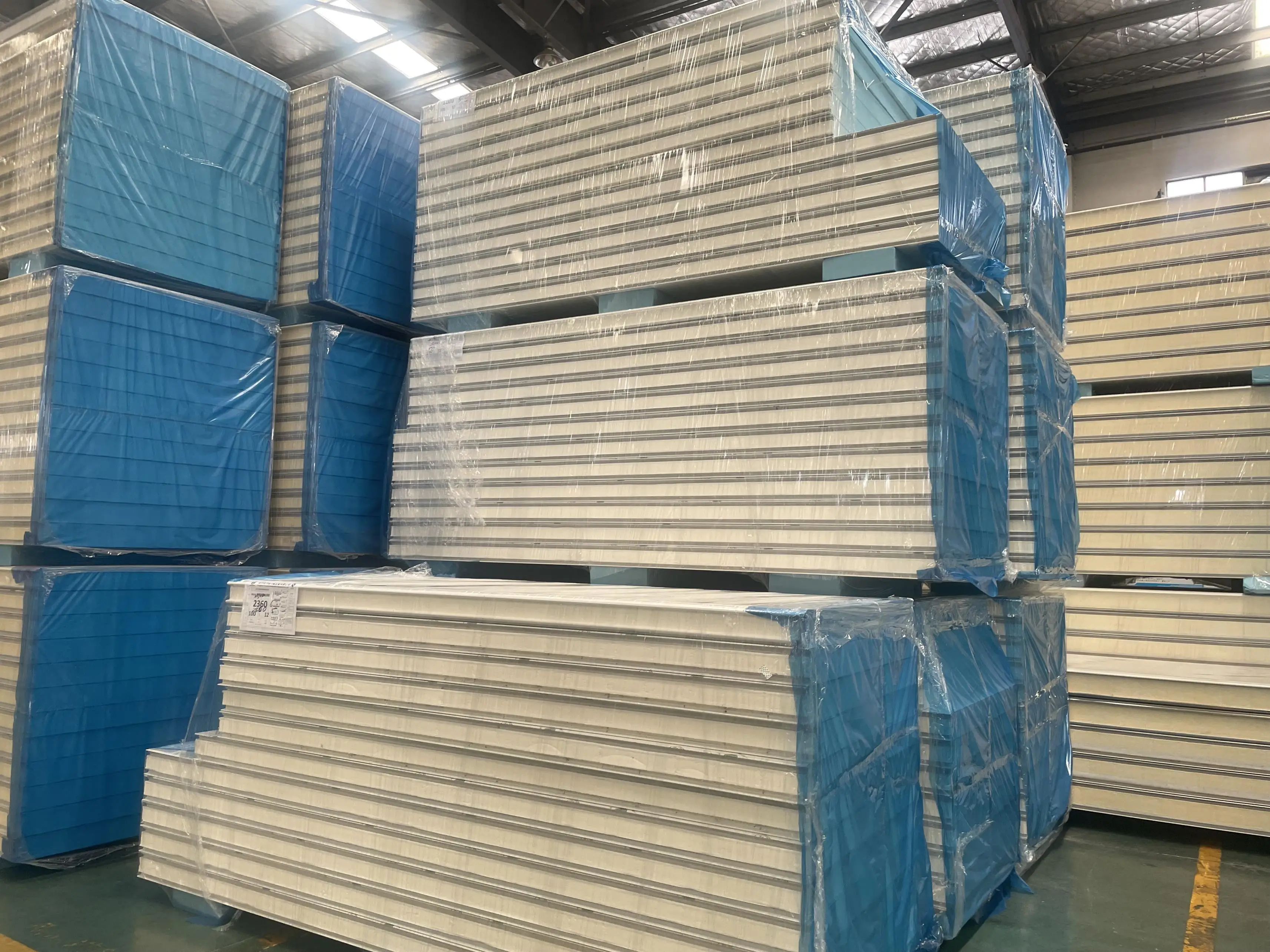 Walk in Cooler Freezer Cold Room panel and glass door with shelf