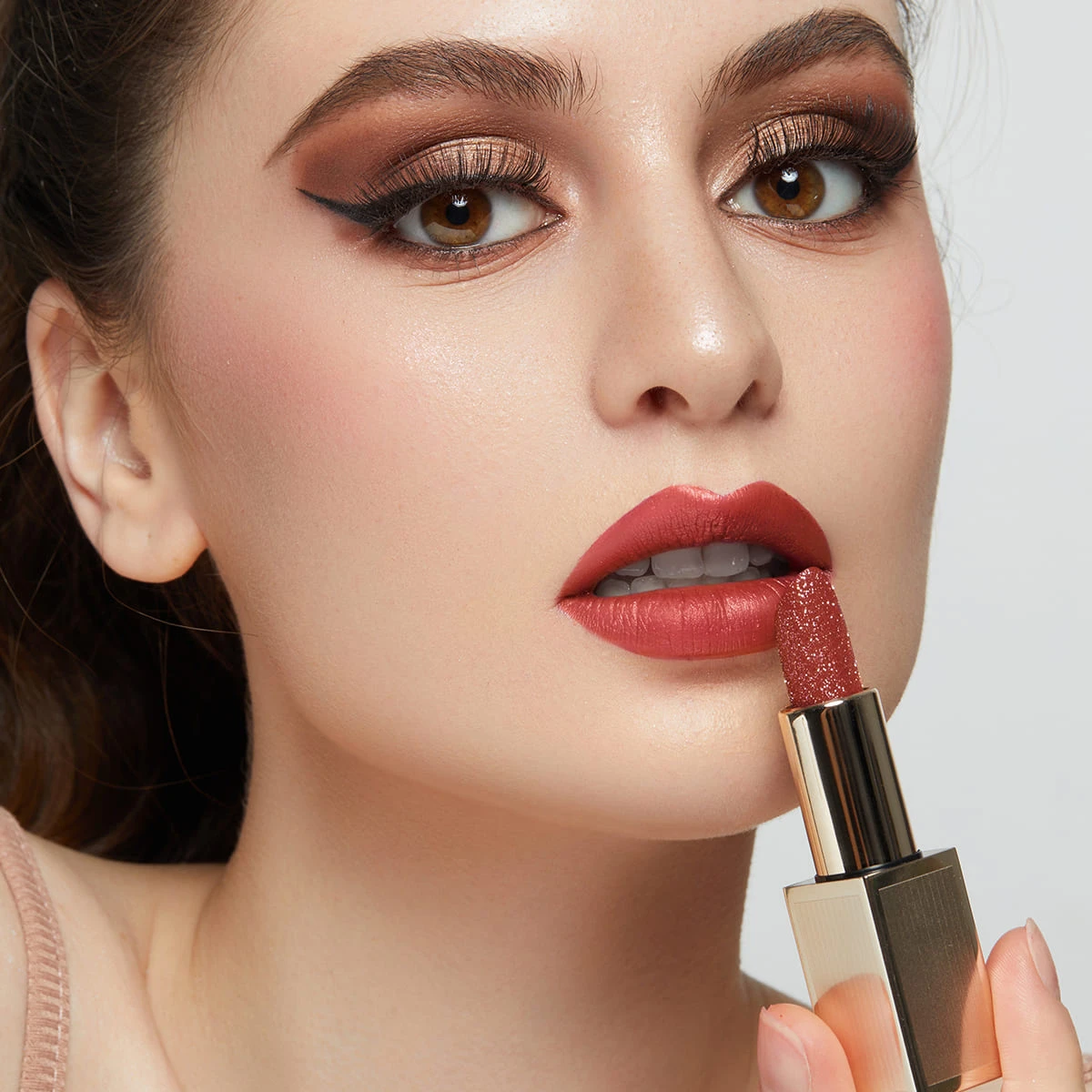 Good Quality Lip Stick Vendor Peach Red Eco-Friendly Mica Glitter Ladies Lipstick Set for Wedding Party