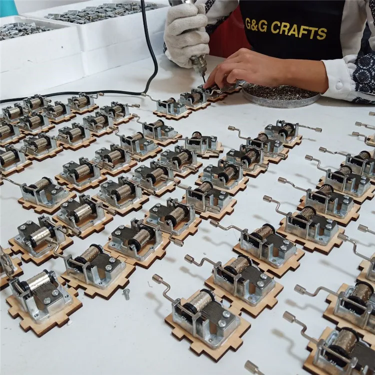 Фабричная поставка, оптовая продажа, деревянная миниатюрная Музыкальная шкатулка