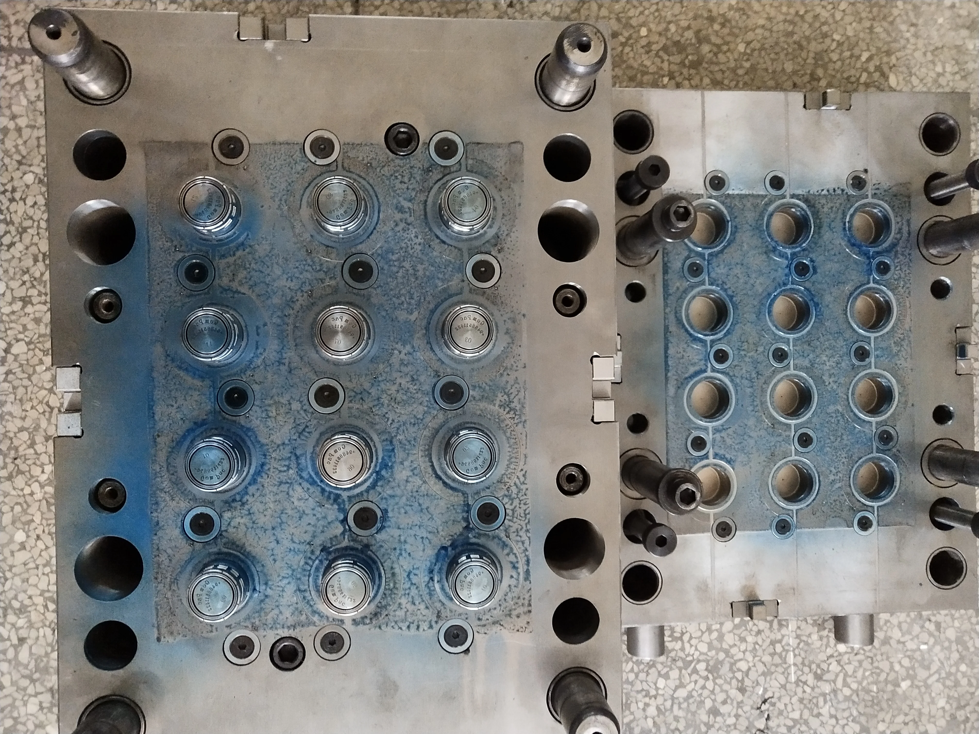 Hot sale professional water plastic bottle cap mould maker on sale