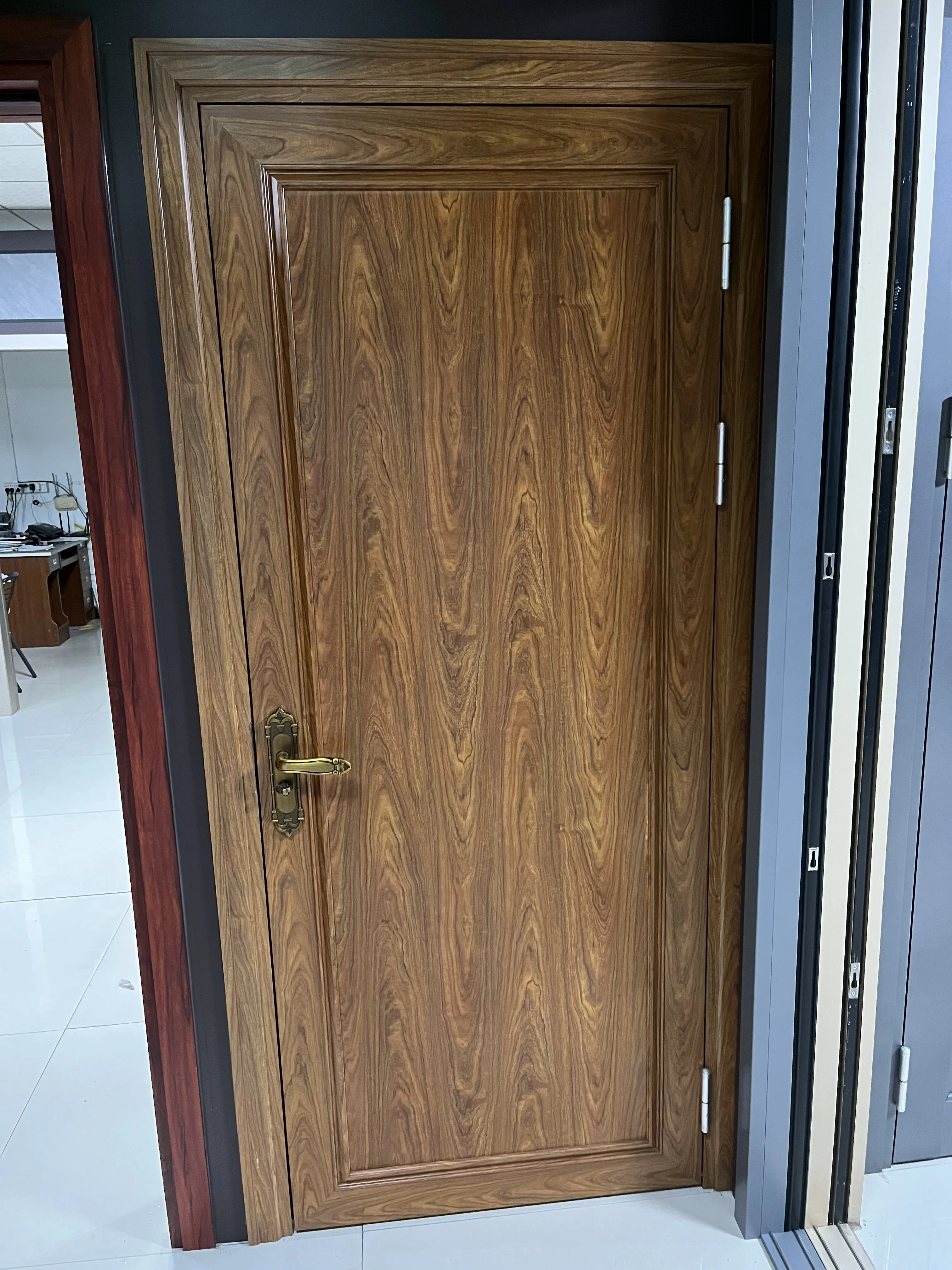 High Quality Solid Wood Decoration Interior Door Modern Minimalist Design Door Fireproof Door