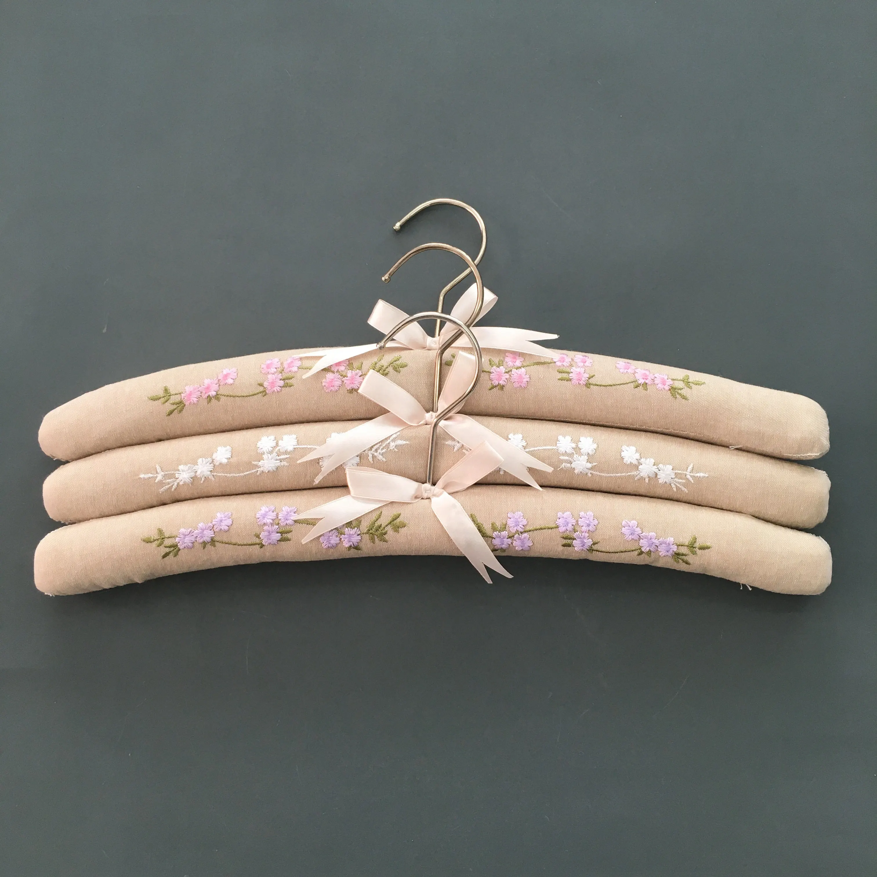 Factory Direct Cheap Embroidered Padded Personalized Coat Hangers