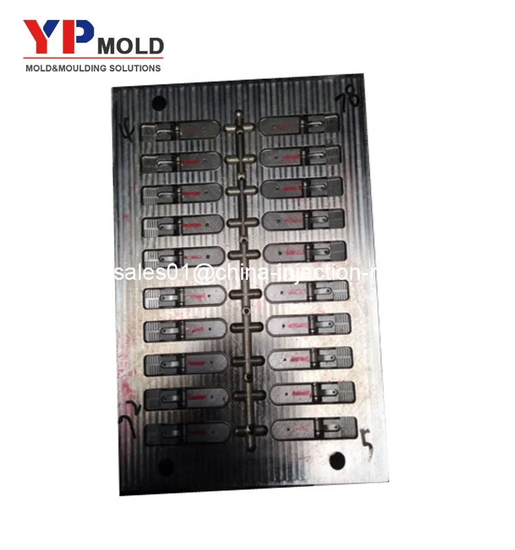 Пластиковый зажим для одежды