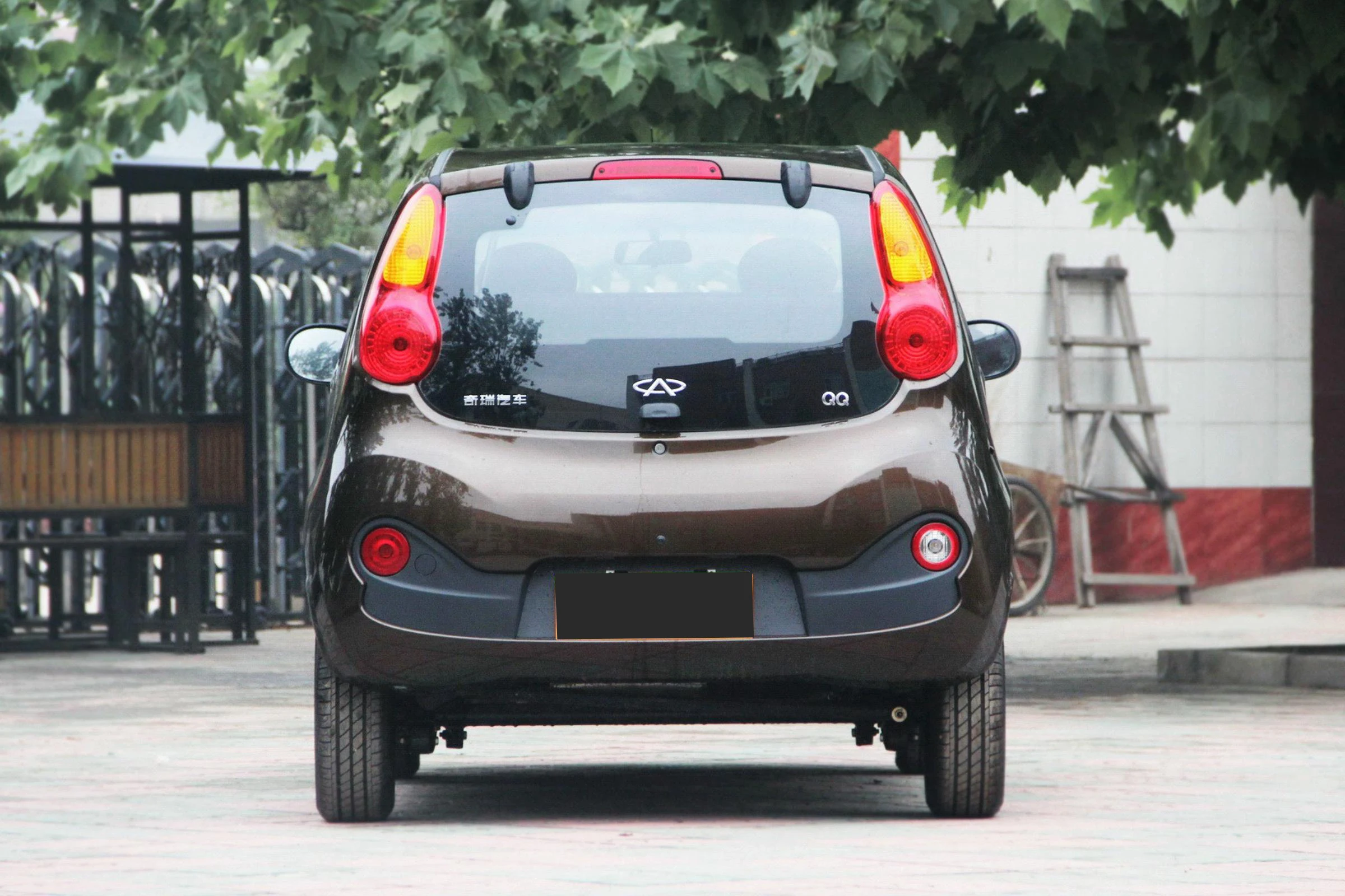 2024 China 3 door 4 seat CGC Selling Chery qq ice cream 100km/h mini electric car Chery qq new energy vehicles car