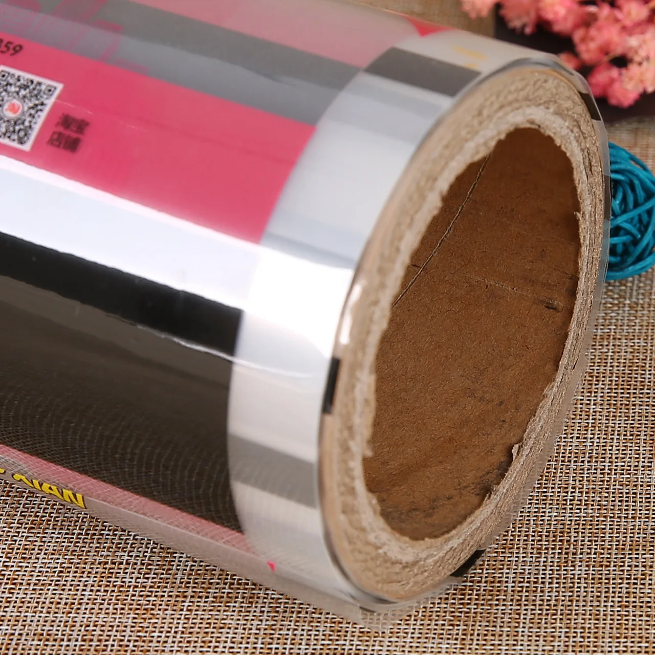 Food Packaging Film Roll Aluminum Film Rolls Snack Packaging Film Honey Sachet Roll Plastic Candy Wrapper