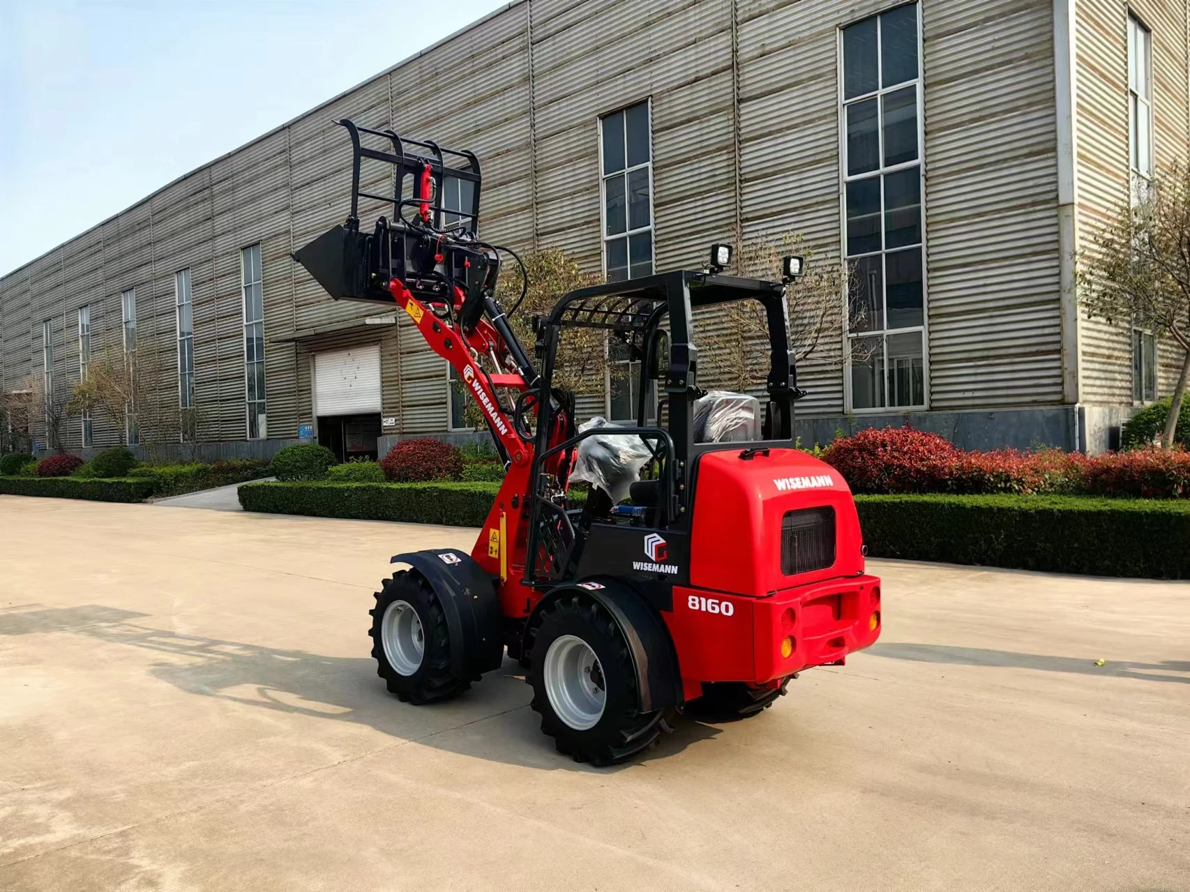 Mini Loader Lawn Mower Backhoe Tractor Articulated 4x4 Diesel Hydraulic Wheel 2ton 3ton Mini Loader