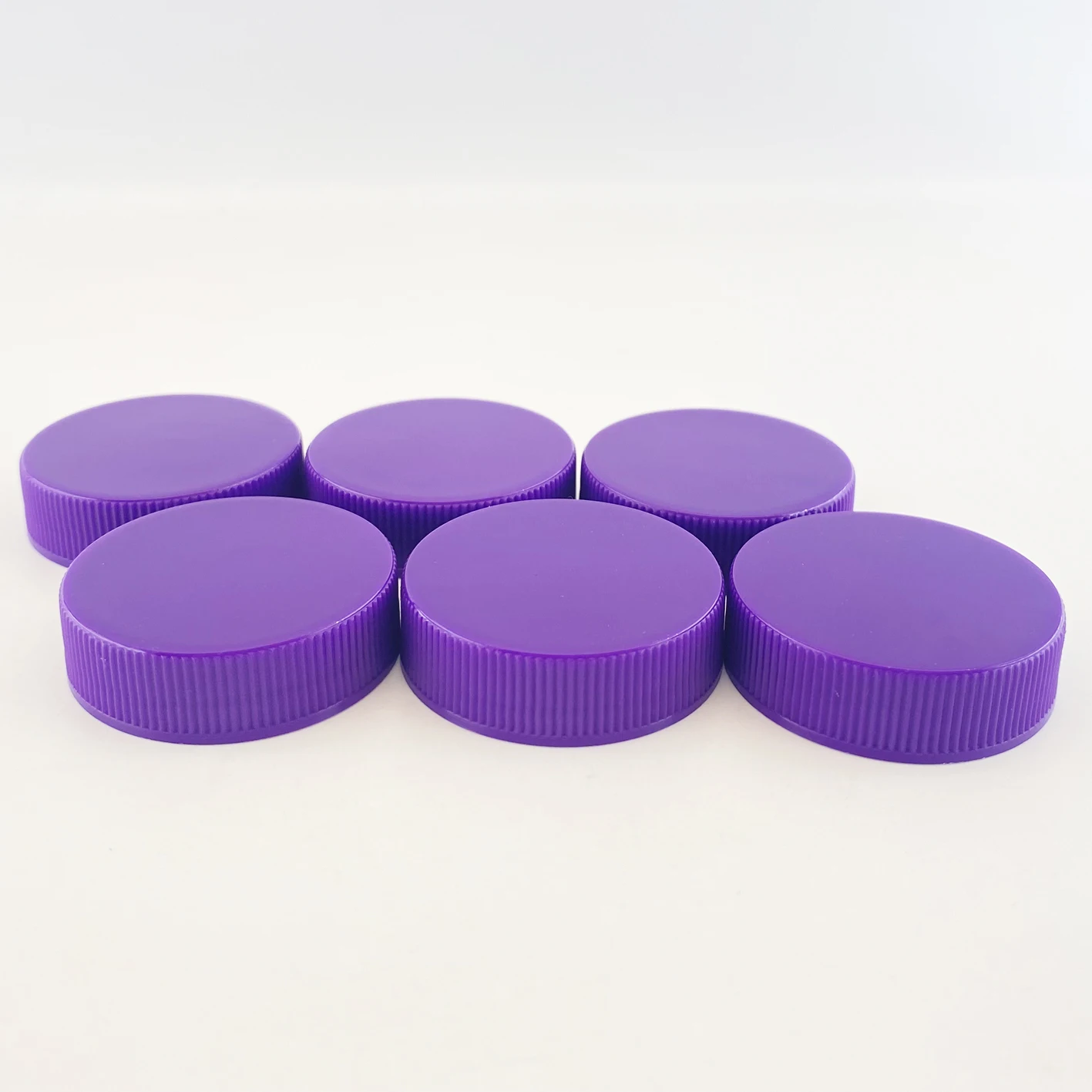 Factory Price Wholesale 38mm ribbed Split bottle cap 38/400 PP Plastic Screw Cap Vertical Pattern Spiral Lid