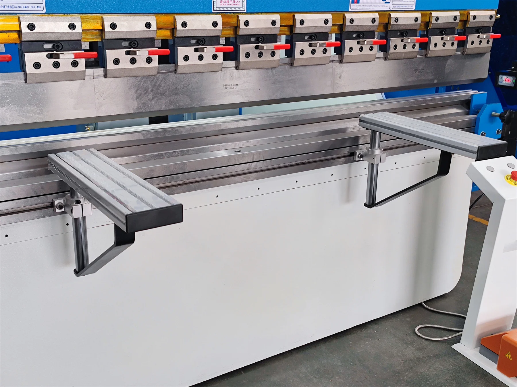 Factory Cheap Price CNC Hydraulic Press Brake Machine with 8+1 Axis   For High Precision Bending Machine