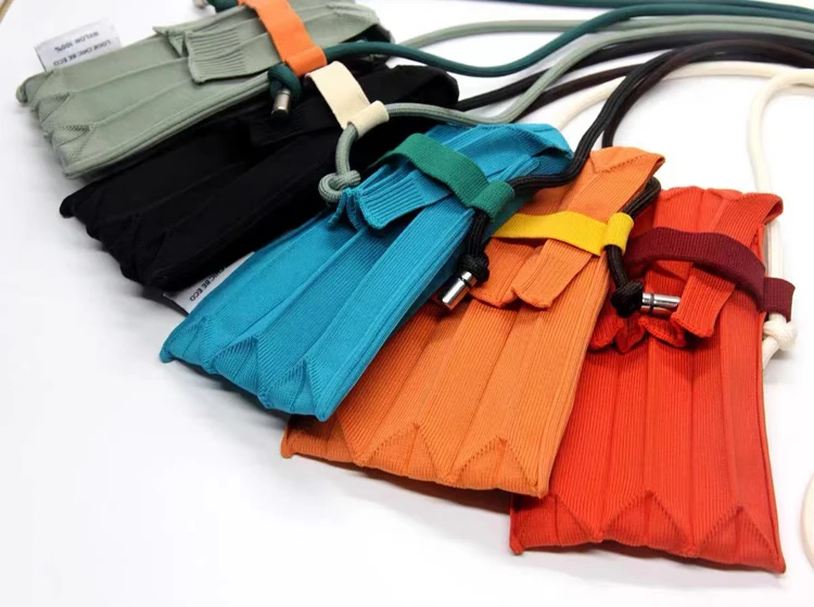 Factory Custom Fashion Crochet Solid Pleated Knit Cell Phone Bag
