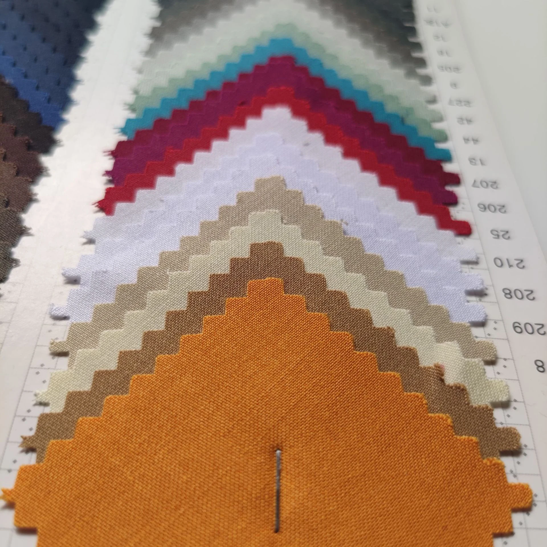 Textile Supply 410GM TR 80/20 Polyester Rayon Suit Fabric heavy weight Selvedge Reactive Fabric for Uniform Gabardine Fabric