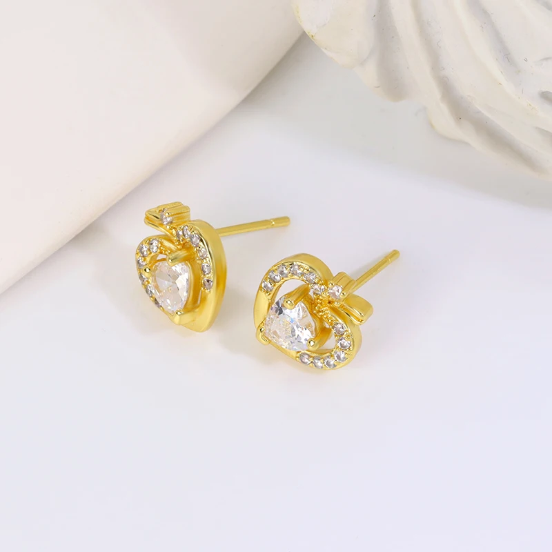 Wholesale Fashion Dainty Cubic Zirconia 18K Gold Plated Zircon Diamond Love Heart Shape Stud Earrings