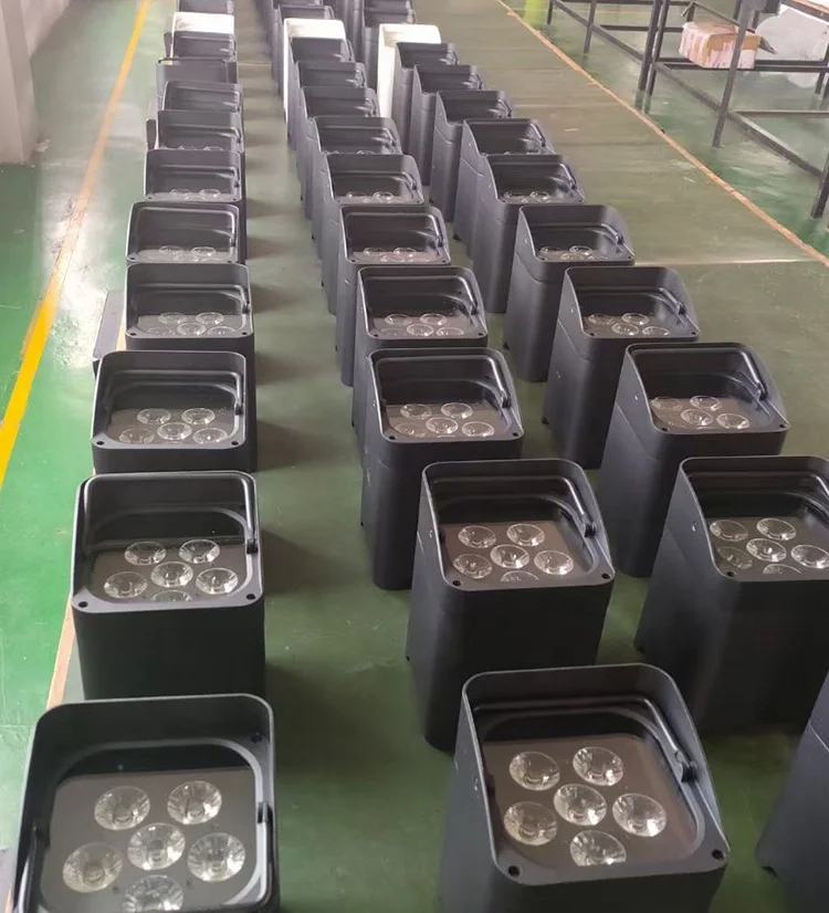 Сенсорный дисплей Wifi App Питание от батареи Par 4X18W 4 Led