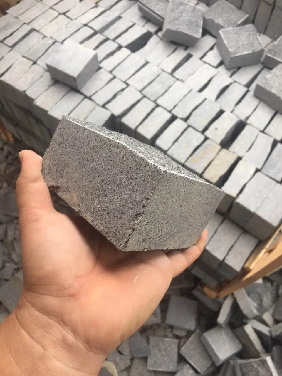 Natural G654 Grey Granite Cobblestone