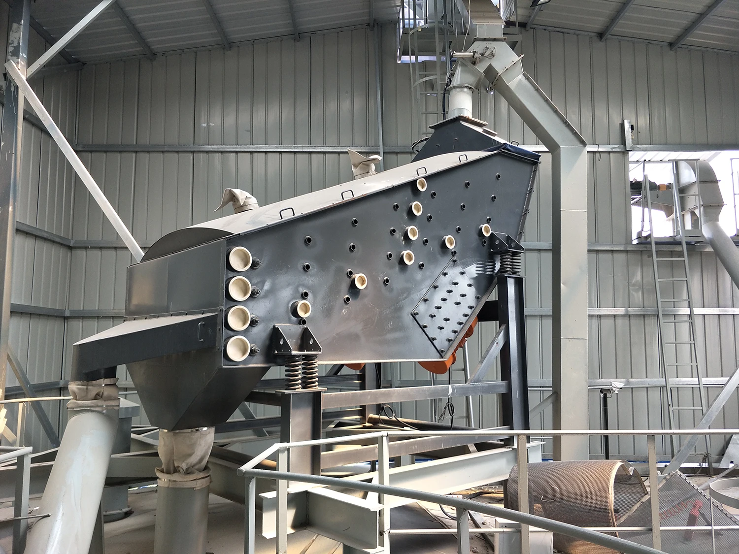 Gravel vibrating sifter perlite screening large output probability vibration sieve equipment