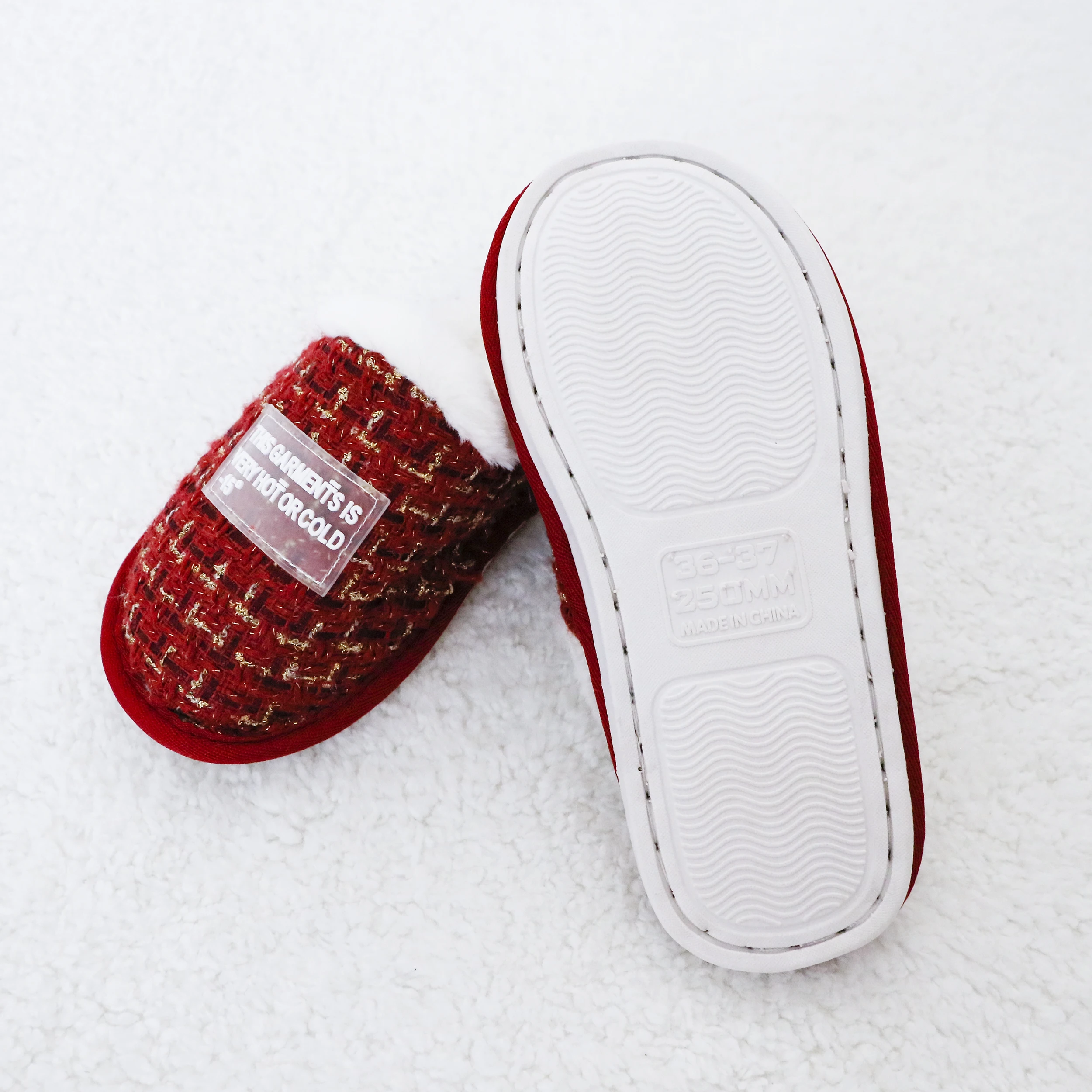 OEM Cheap Winter New Fluffy Fury Plaid style Korean PVC Non-slip Ladies Slippers Sandals