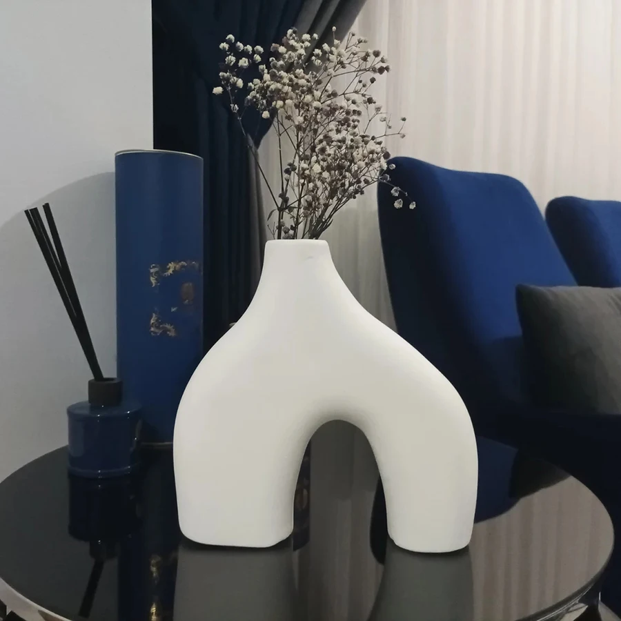 Nordic Style Creative Art Porcelain Flower Vase Small Rustic Tall Antique Matt Glaze Ceramic Home Decor for Weddings