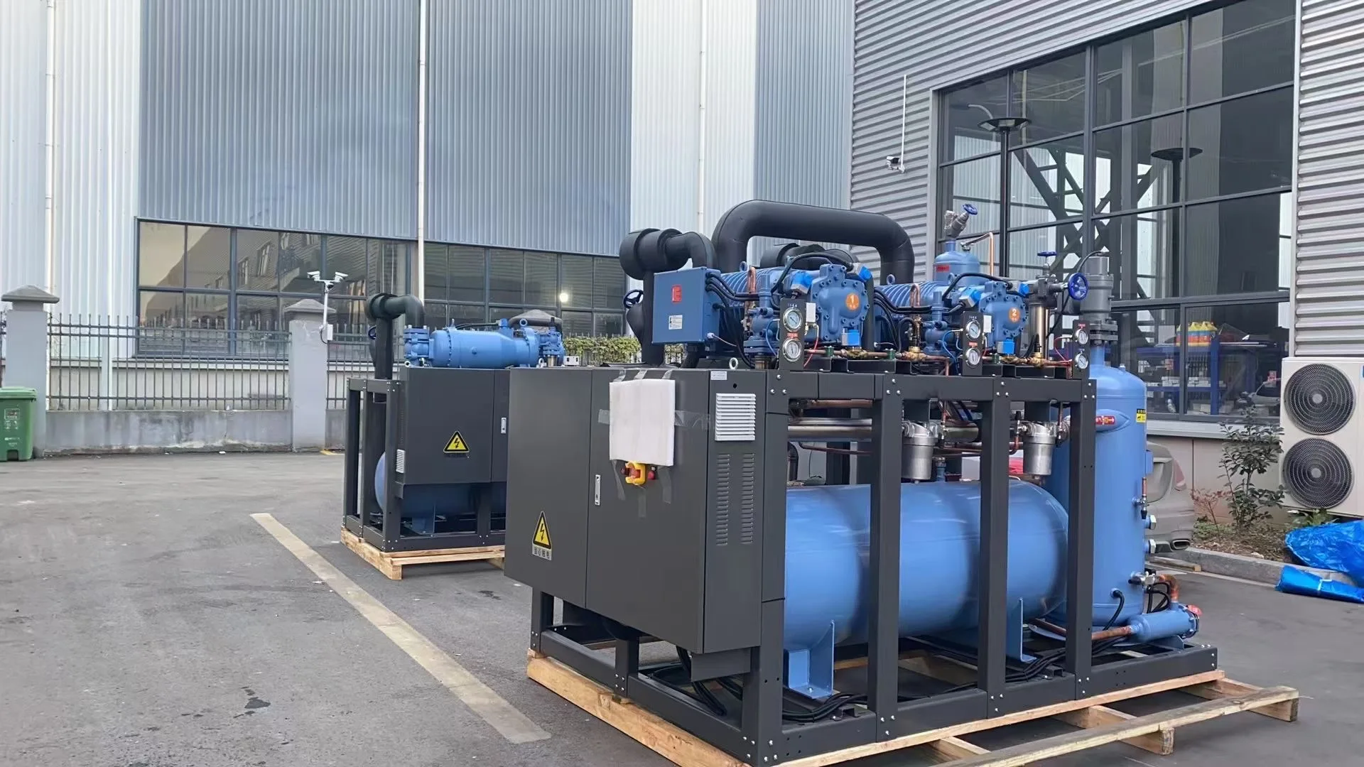 Custom Cold Room Project 400hp Semi Hermetic Screw Parallel Compressor Unit for Cold Room Refrigeration