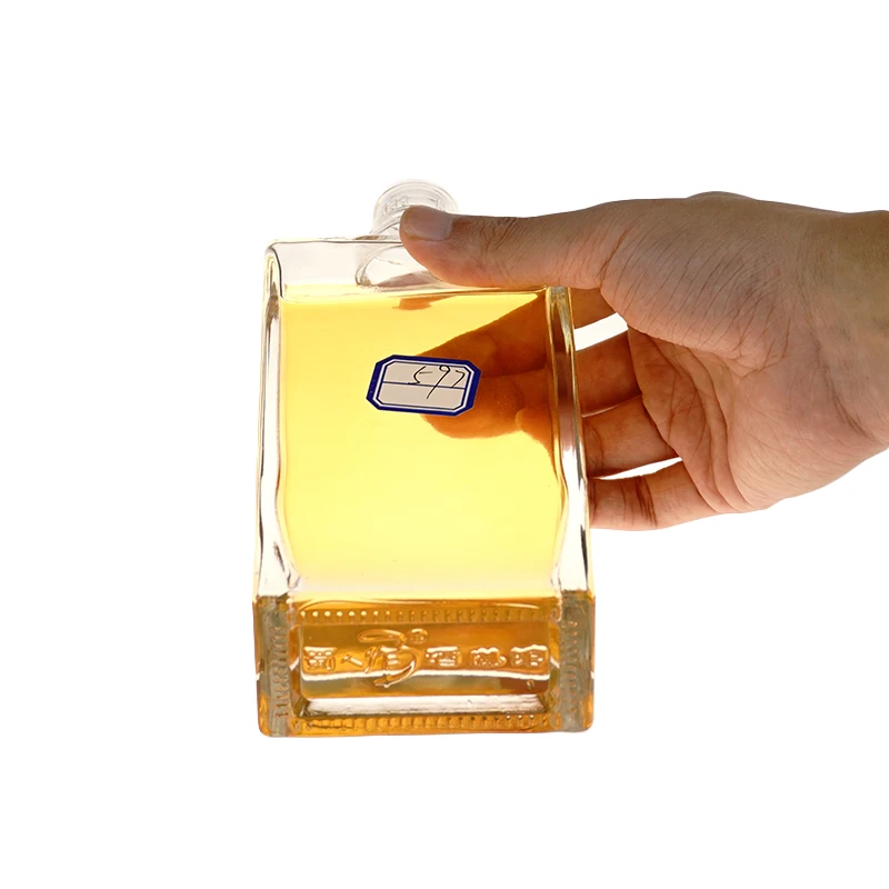 Square 750ml gin whisky spirit vodka brandy liquor super flat flint glass bottle with cork screw cap