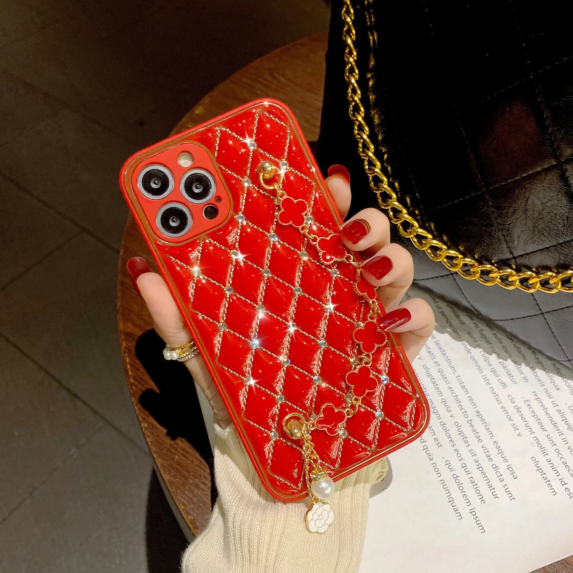 Новый роскошный чехол для телефона с цепочкой и кристаллами для iPhone 12 11 Pro Max 7 Plus XR, Модный Роскошный чехол для телефона со стразами