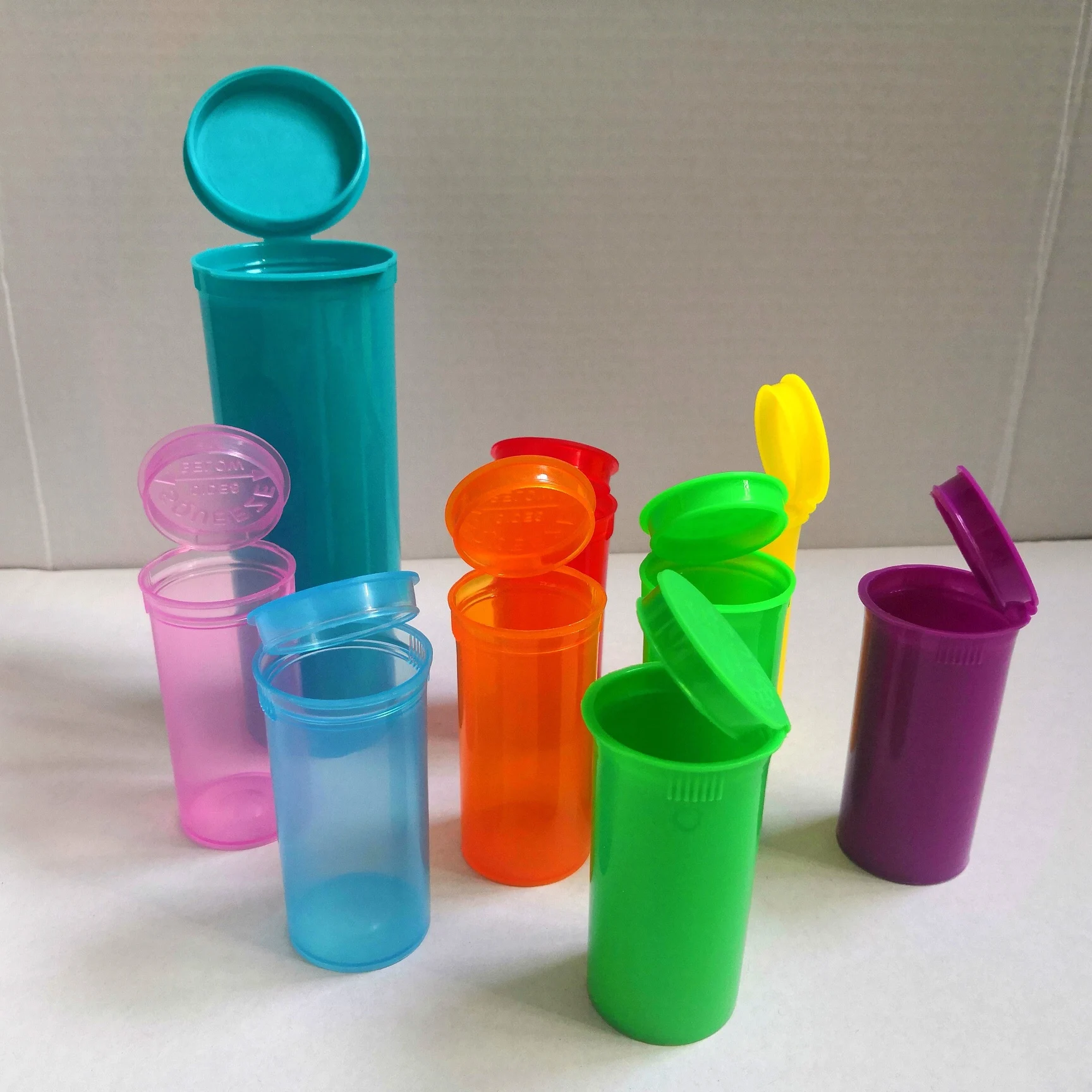 Pop Top Vials Hinged Medical Plastic Snap Cap Pill Bottles plastic pop up lid vials