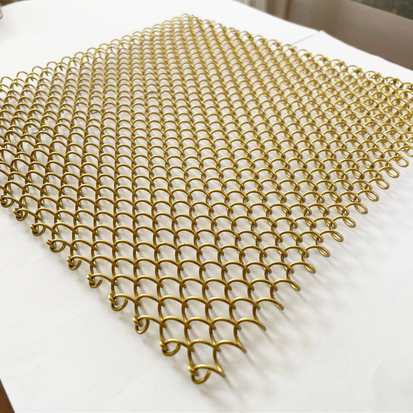 Спиральная проволочная ткань, металлическая спиральная драпировка/металлическая сетчатая занавеска для домашнего декора