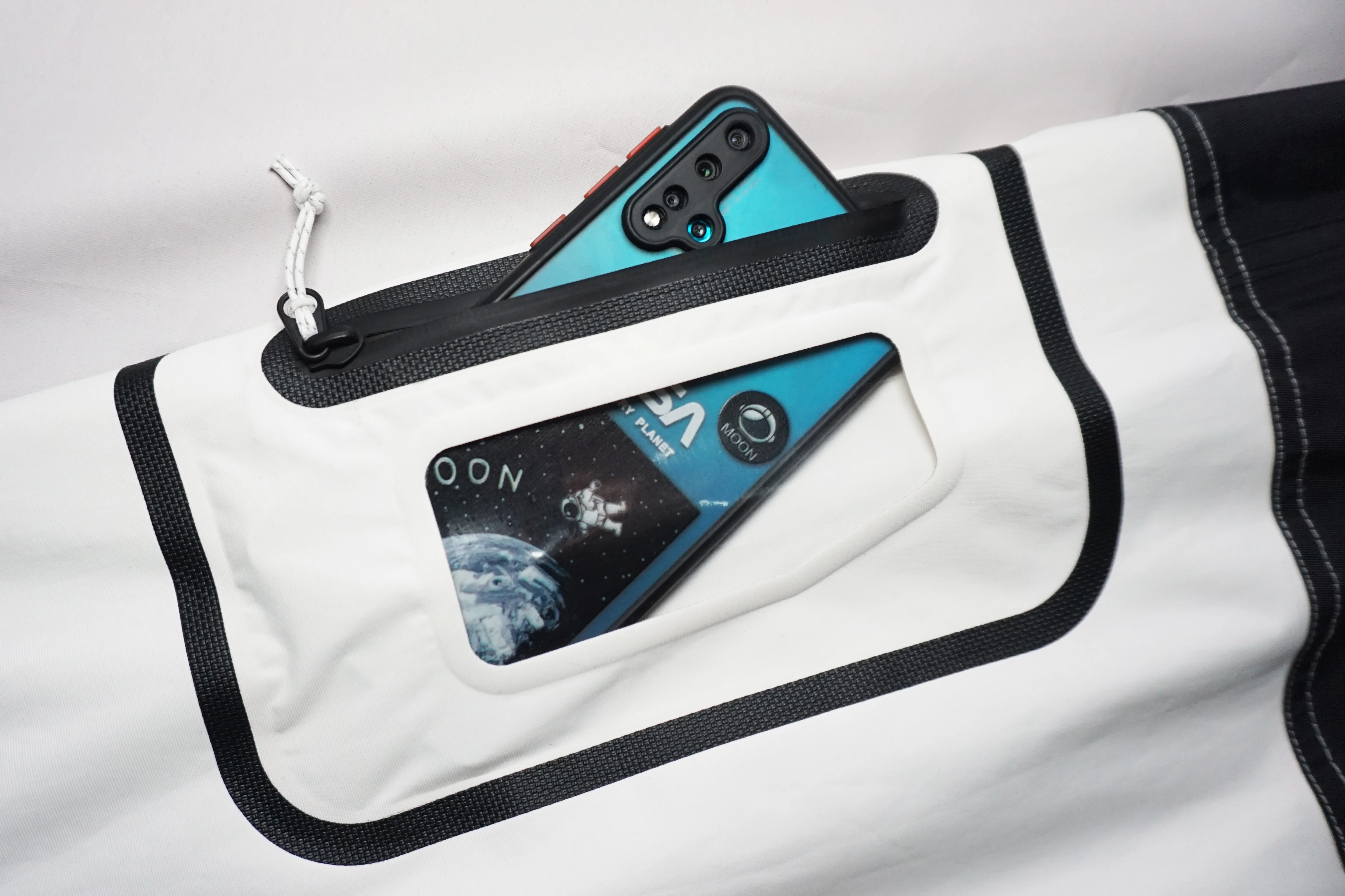 Men Pullover hooded Windbreaker Windproof Waterproof Outdoor Jacket Color Blocked Sportswear Windcoat Sailing Jacket