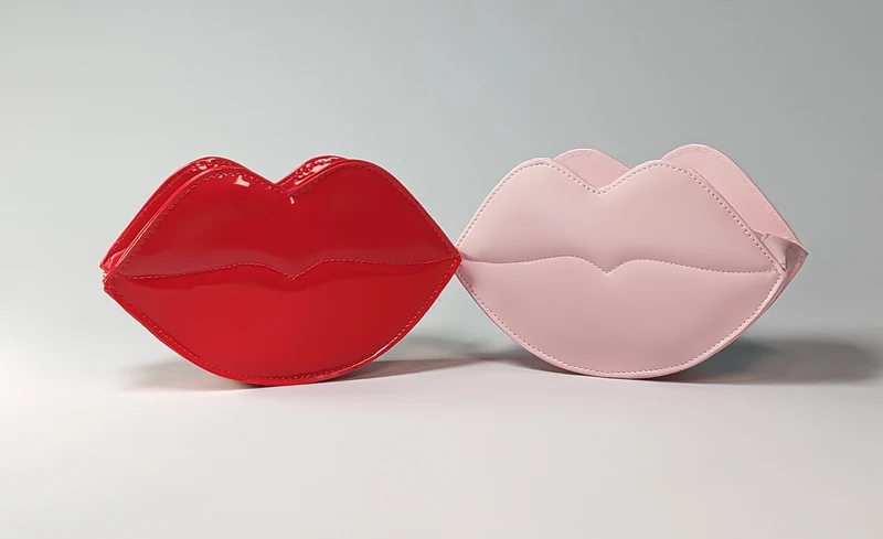 Fashion trending lip shaped cosmetic bag