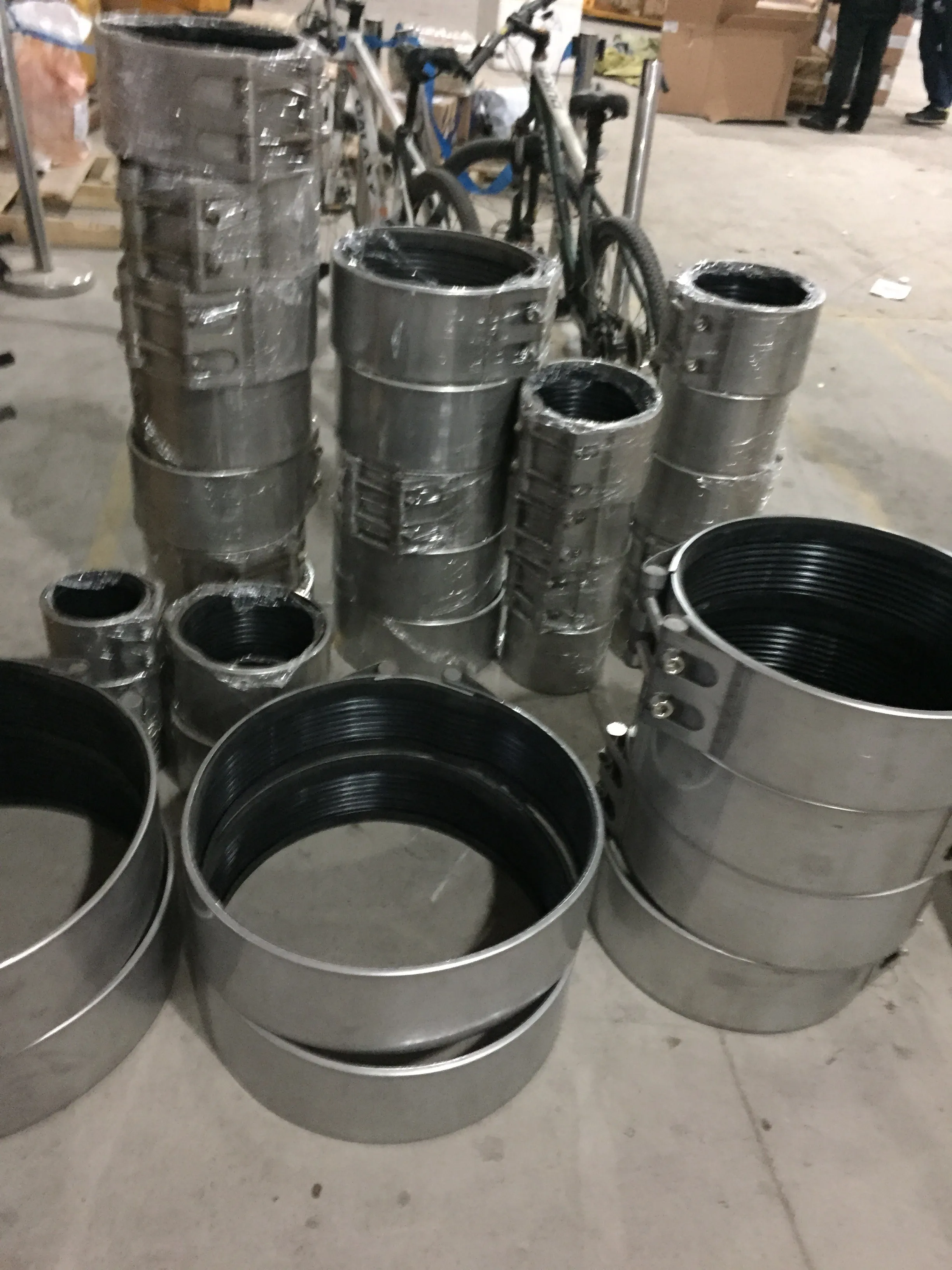 FITTINGS Repair Clamp SS-304  4'(108-118) PN16 L-300mm (Each)  DN100 pipe repair clamp