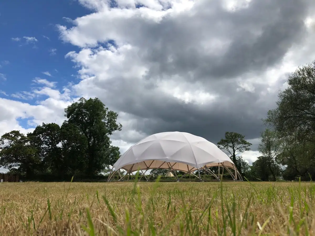 2023 Outdoor Tents Events Large Big Party Waterproof Luxury Camping Festival BBQ Wooden Geodesic Dome Sun Shelter Tent