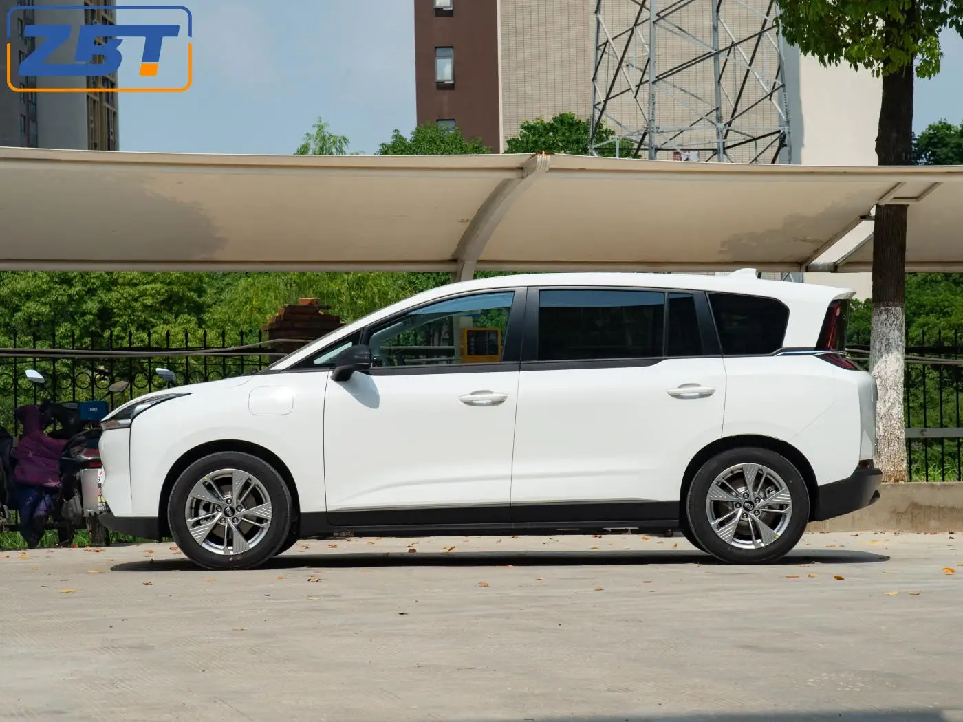 Wholesale BESTUNE E05 Faw Pentium NAT New Energy Vehicle China High Speed Car