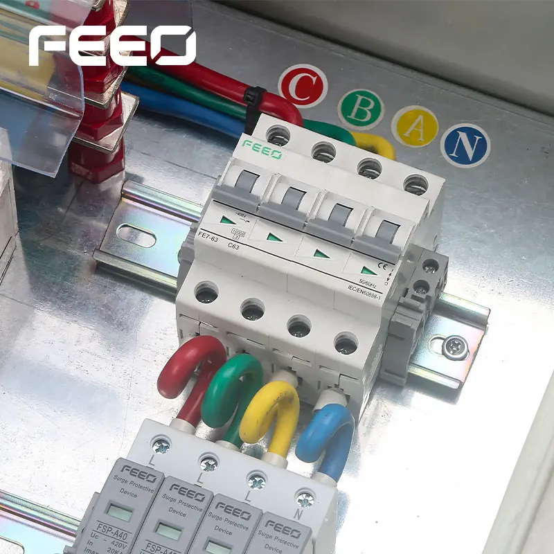 Комбайнер энергосистема Feeo 1500 В 24 в 1 блок совмещения солнечных струн постоянного