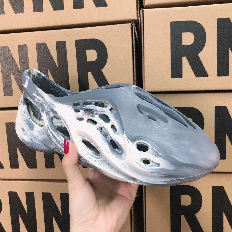 
Original Quality Brand Logo Custom Yeezy Foam Runner Men Shoes Women Sandals Kids Yeezy Slippers 