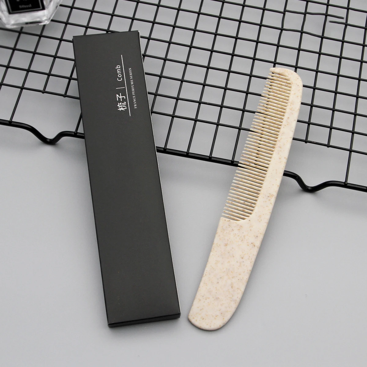 Low factory price 5 star hotel amenities sets list customized for airbnb