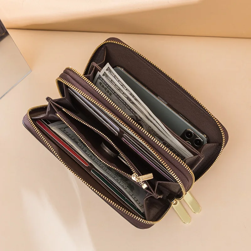 Designer Wallets Famous Brands Money Card Holders Metal Key Chains Credit Card Holder Coin Purses Designer Purse Designer Belts