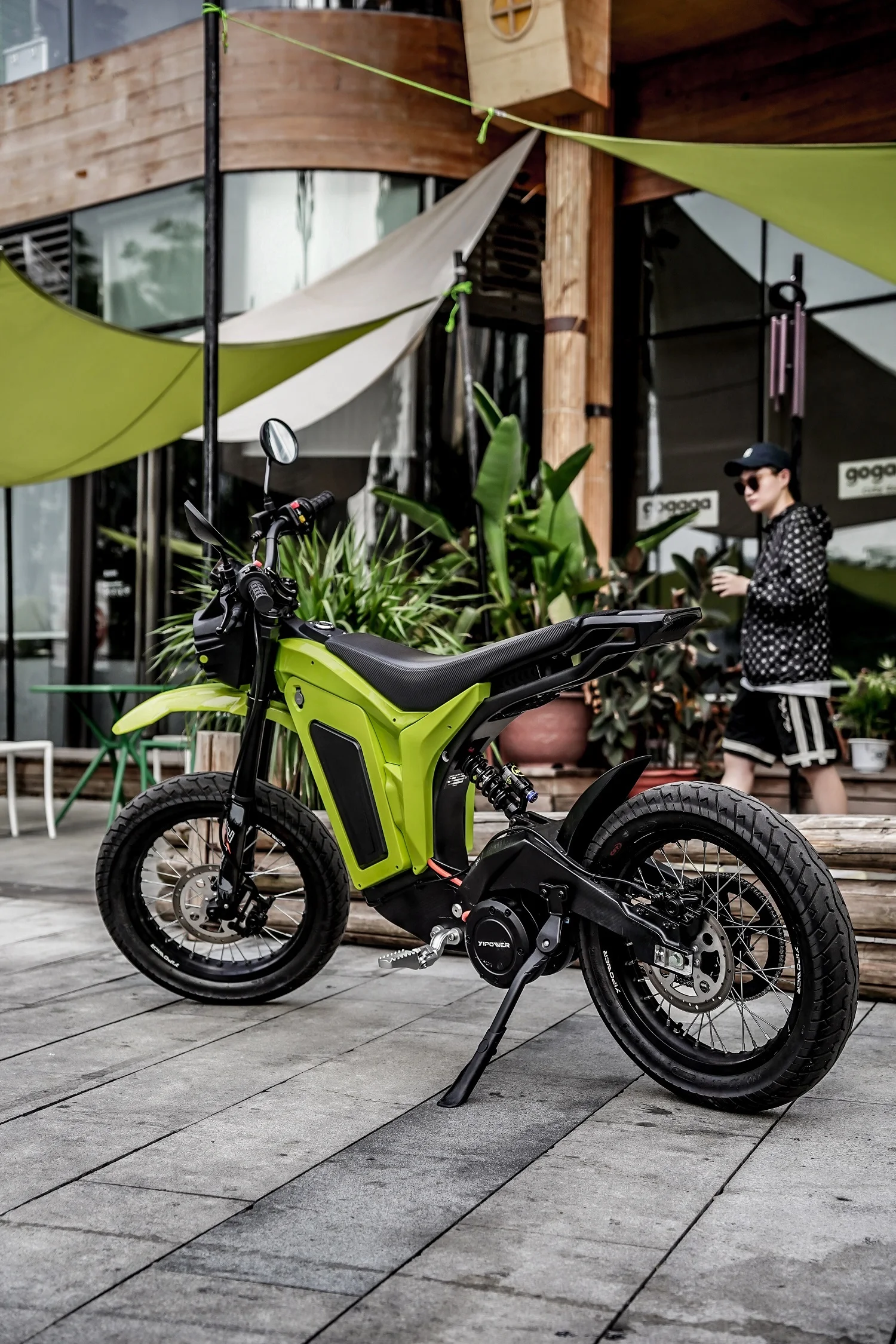 Vintage 72v Fat Tire Ebike 6000w Electric Motorcycles City Bike Lithium Battery Led Display