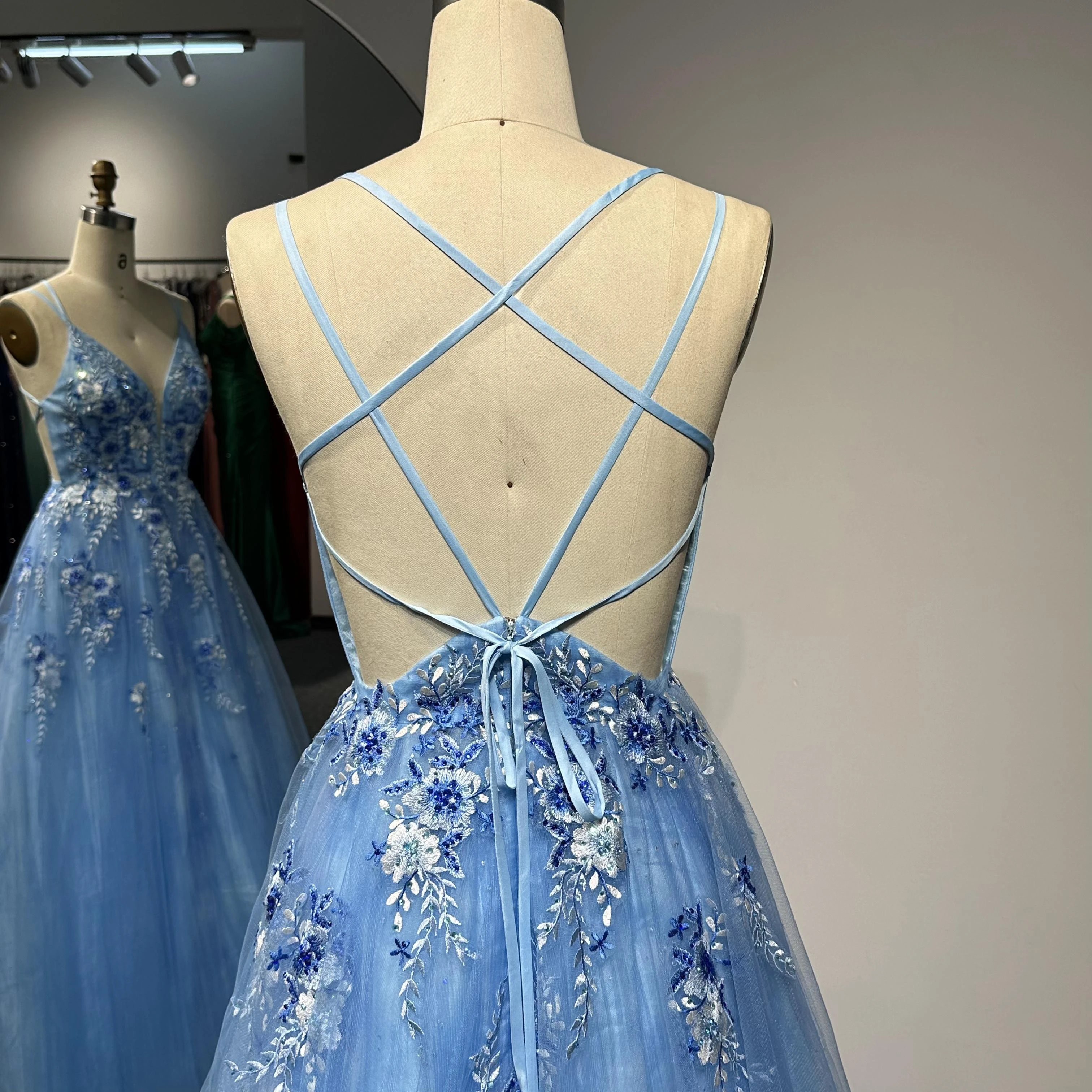 New Best Seller Deep V-Neck Prom Evening Dresses Handmade Lace Dresses Embroidered Tulle Dresses