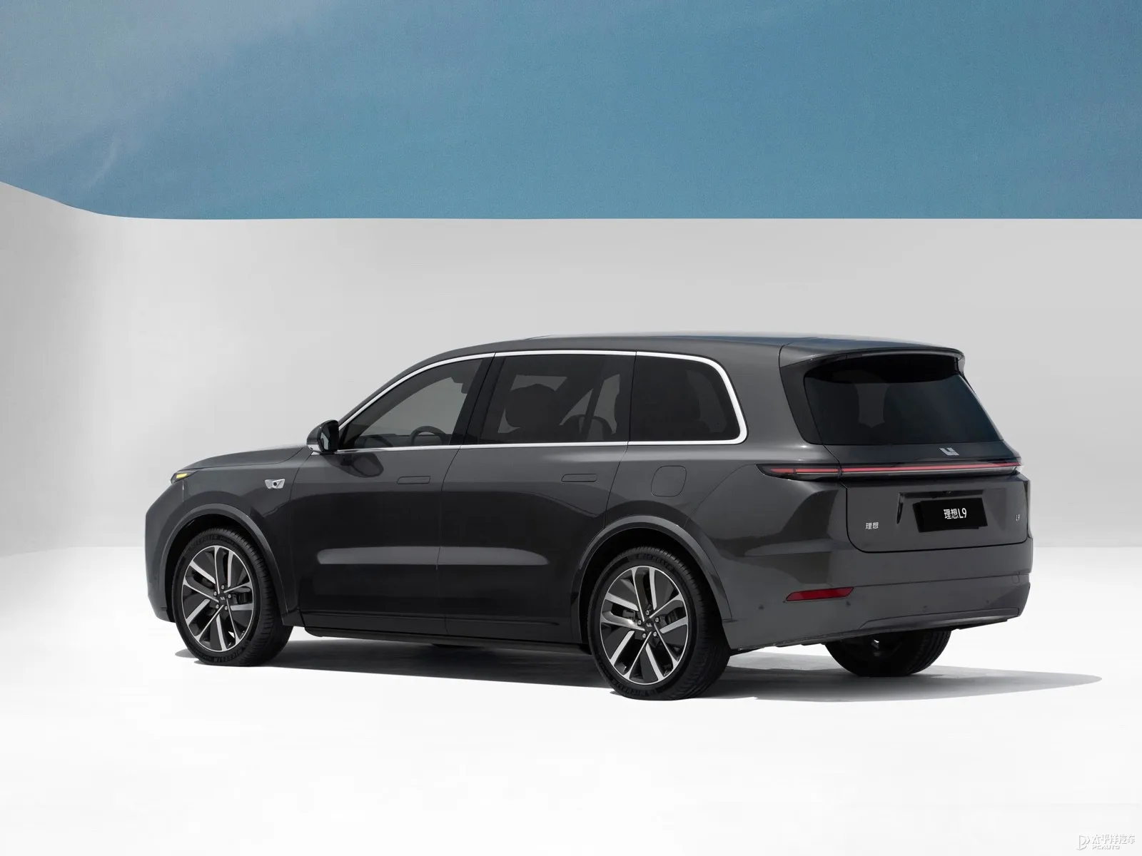 Лидер продаж 2024 Li Auto L9 Ультра версия идеальный Интеллектуальный внедорожник с двойным двигателем 4WD Гибридный Электромобиль для счастливой семьи