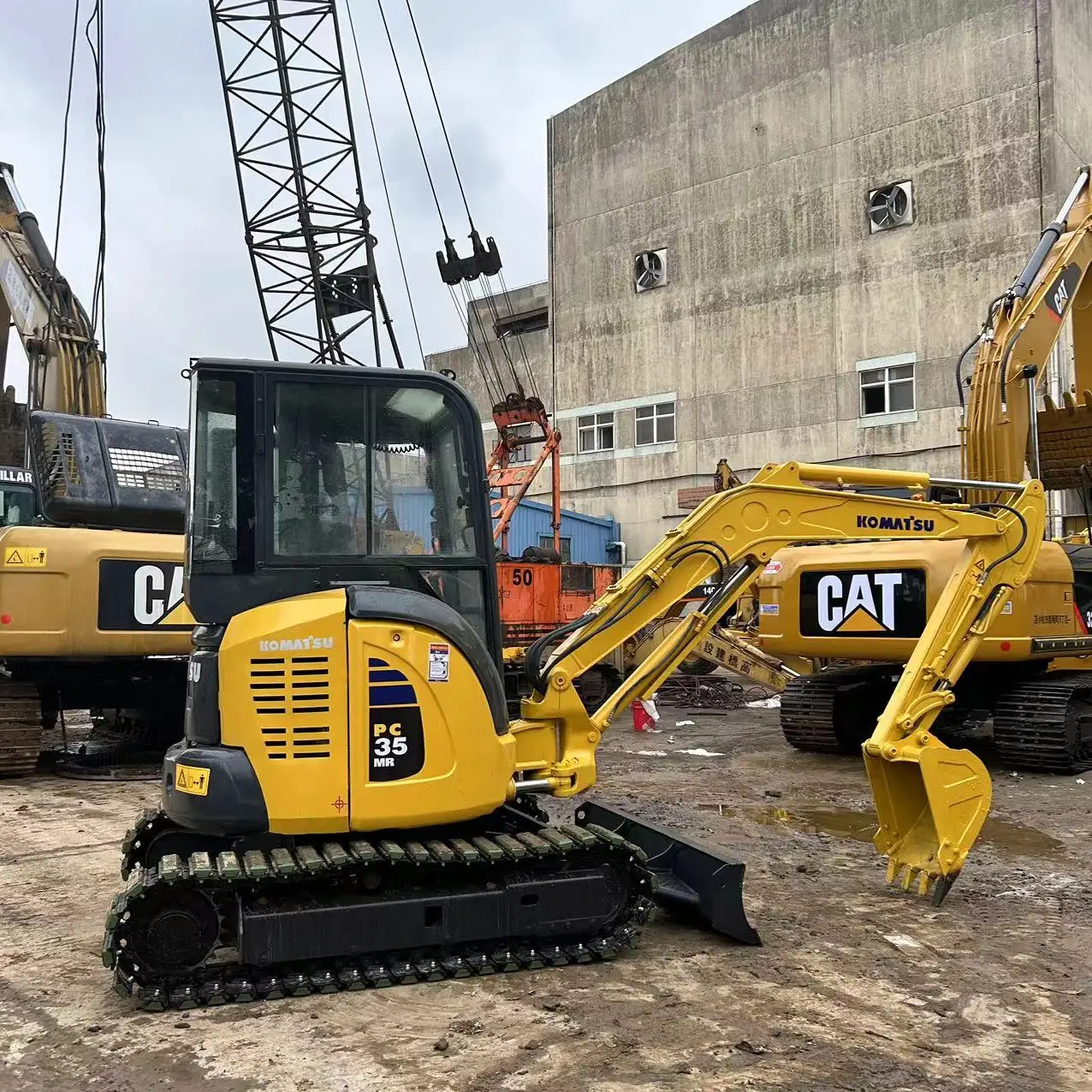 Гусеничный экскаватор Komatsu PC35 высокое качество подержанная тяжелая техника P35 дешевый для продажи