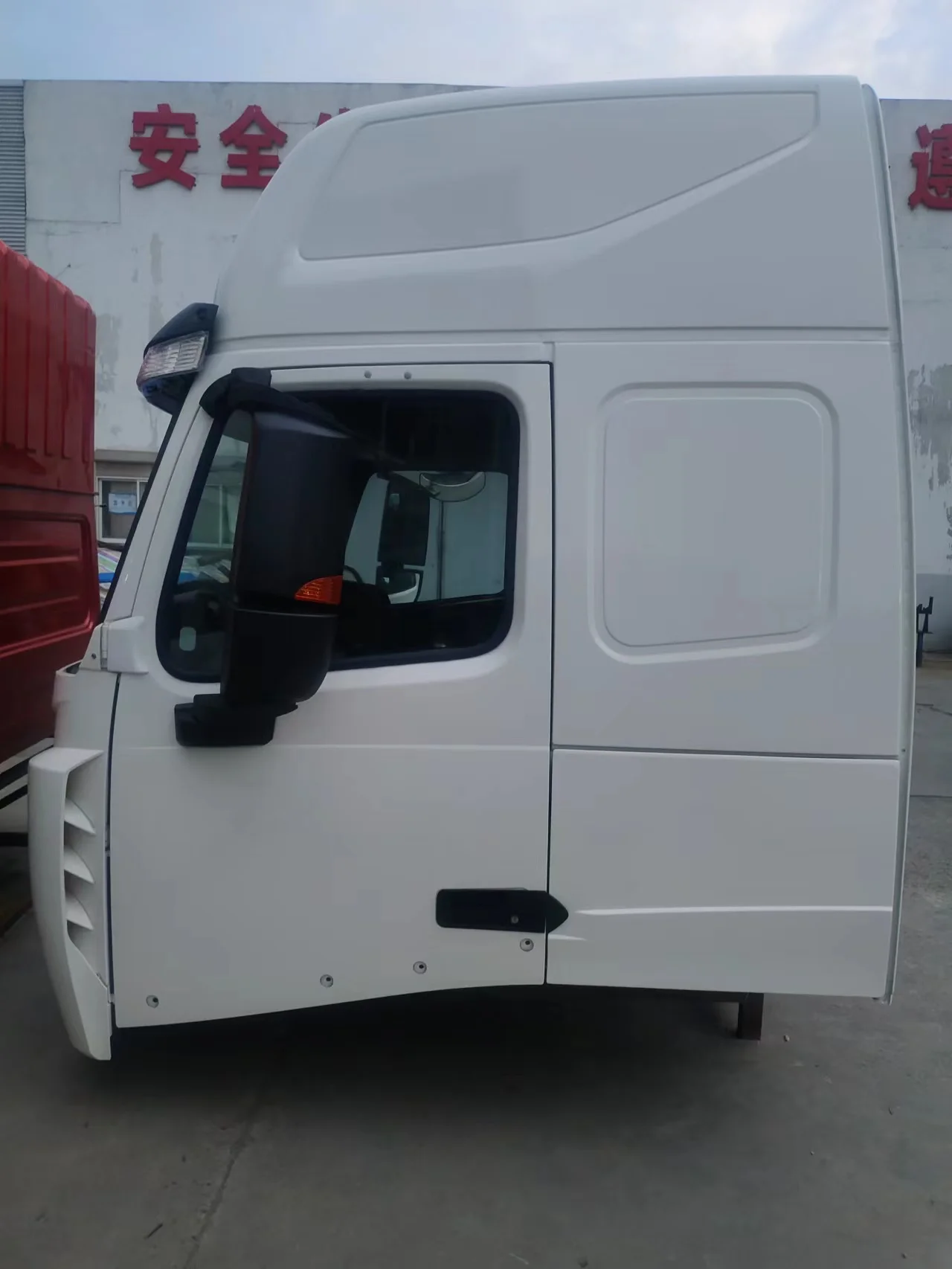 Factory Direct Sales Load Body Parts Cab Assembly Truck T7H Body assembly
