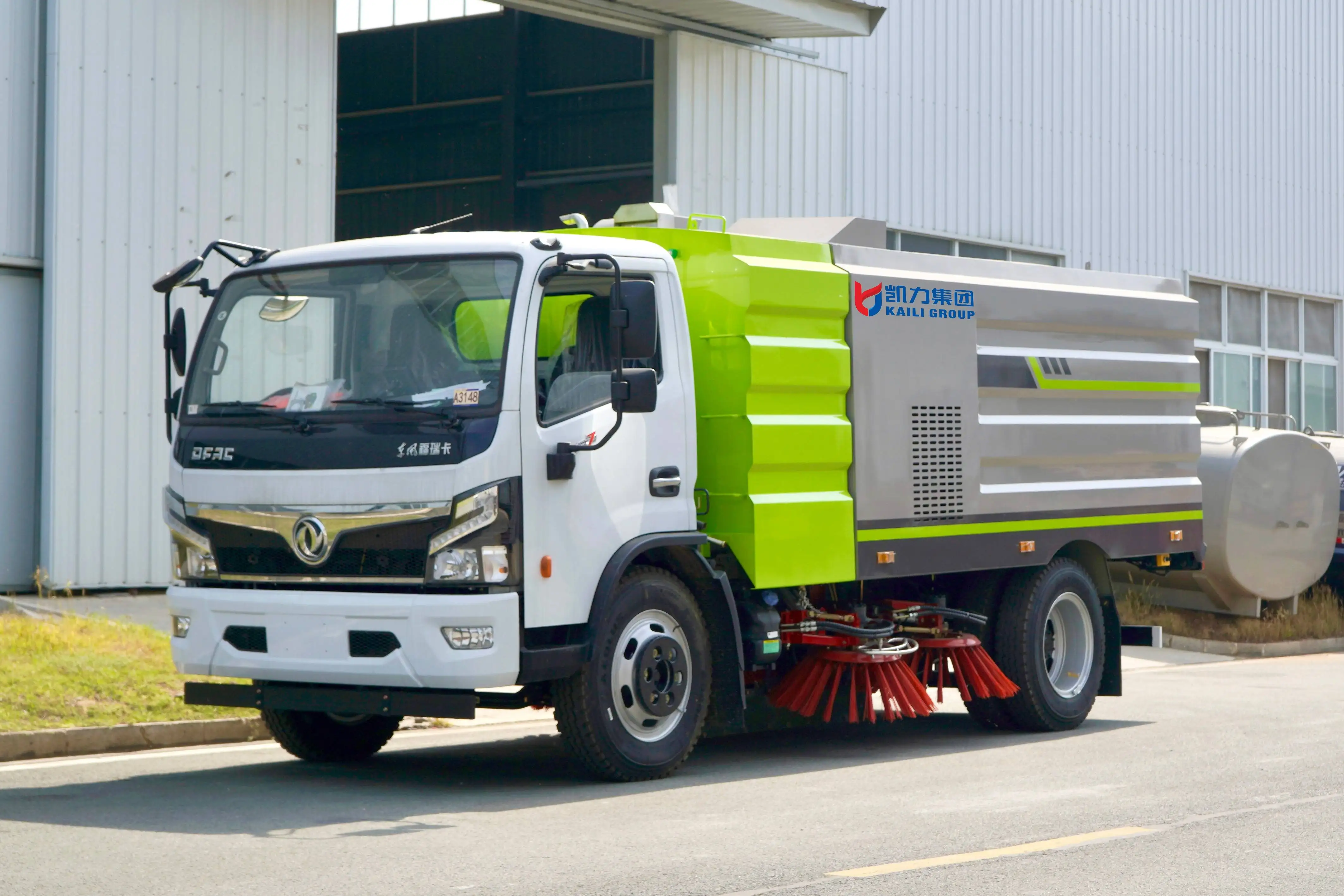 Dongfeng 4x2 7 5 CBM большая дорожная уборочная машина 220 л.с.