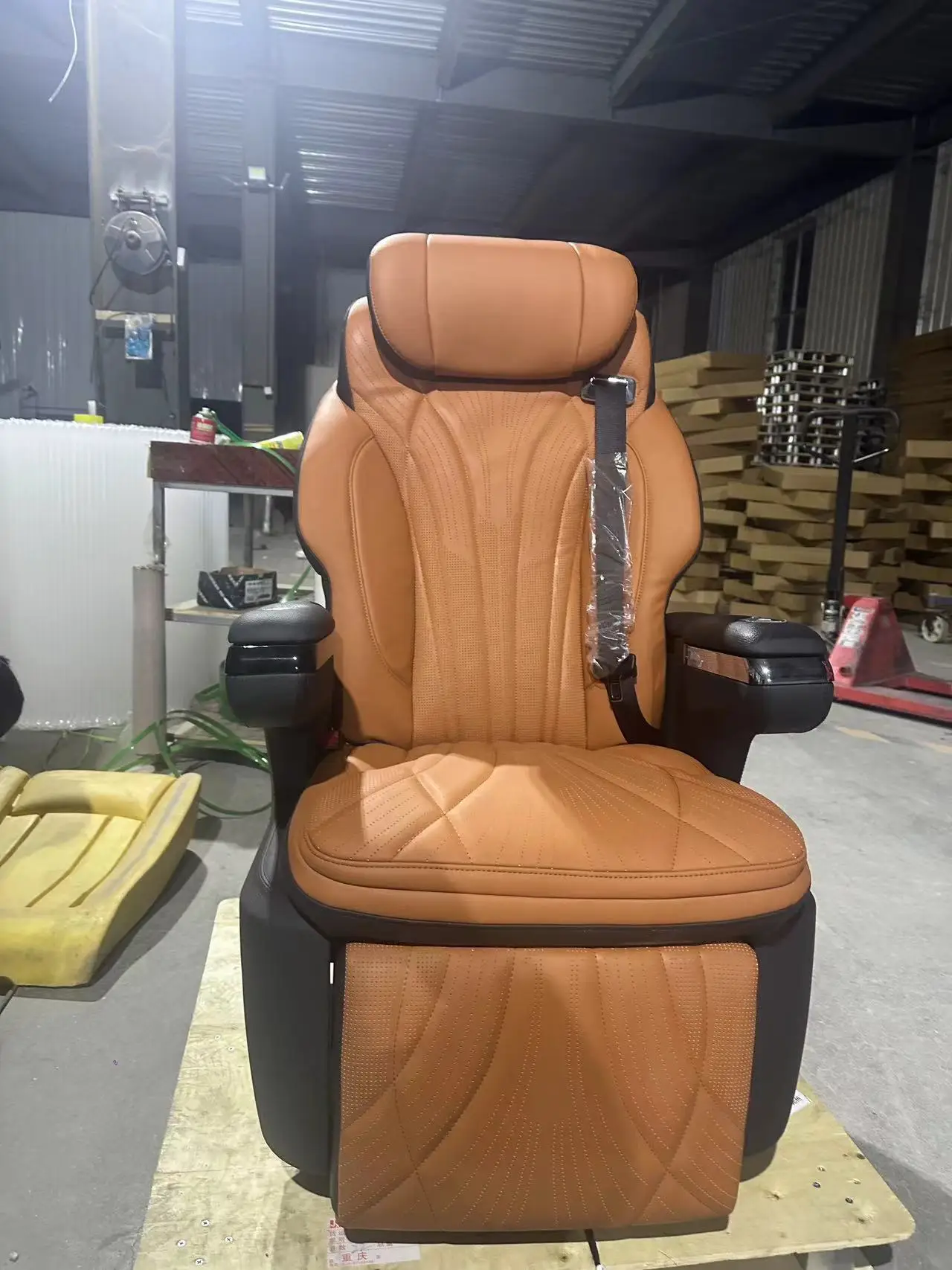 Luxury VIP Sofa Seat for  Alphard Sprinter Vito RV Motorhome Bus Van Made of PU Leather and PVC Material