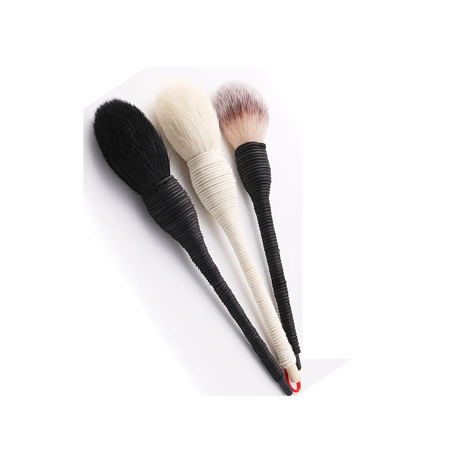 2023 New Style Natural Handmade Rattan Makeup Brush Foundation Powder Blush Brush Goat Synthetic Soft Hair Single Powder Brush