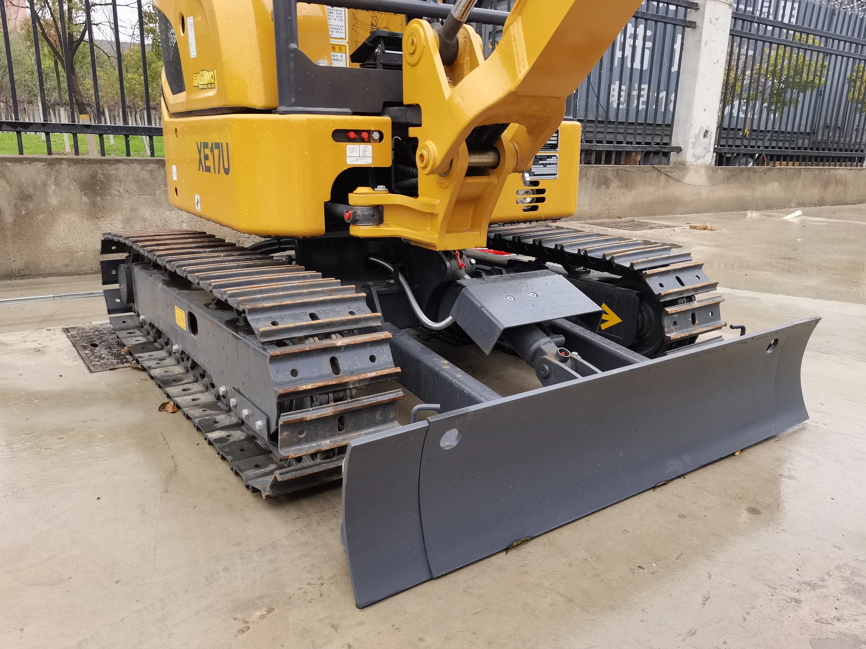 XCMG Used Engineering Construction Machinery Mini Crawler Excavator Mini Trench Digger 1.7ton XE17U