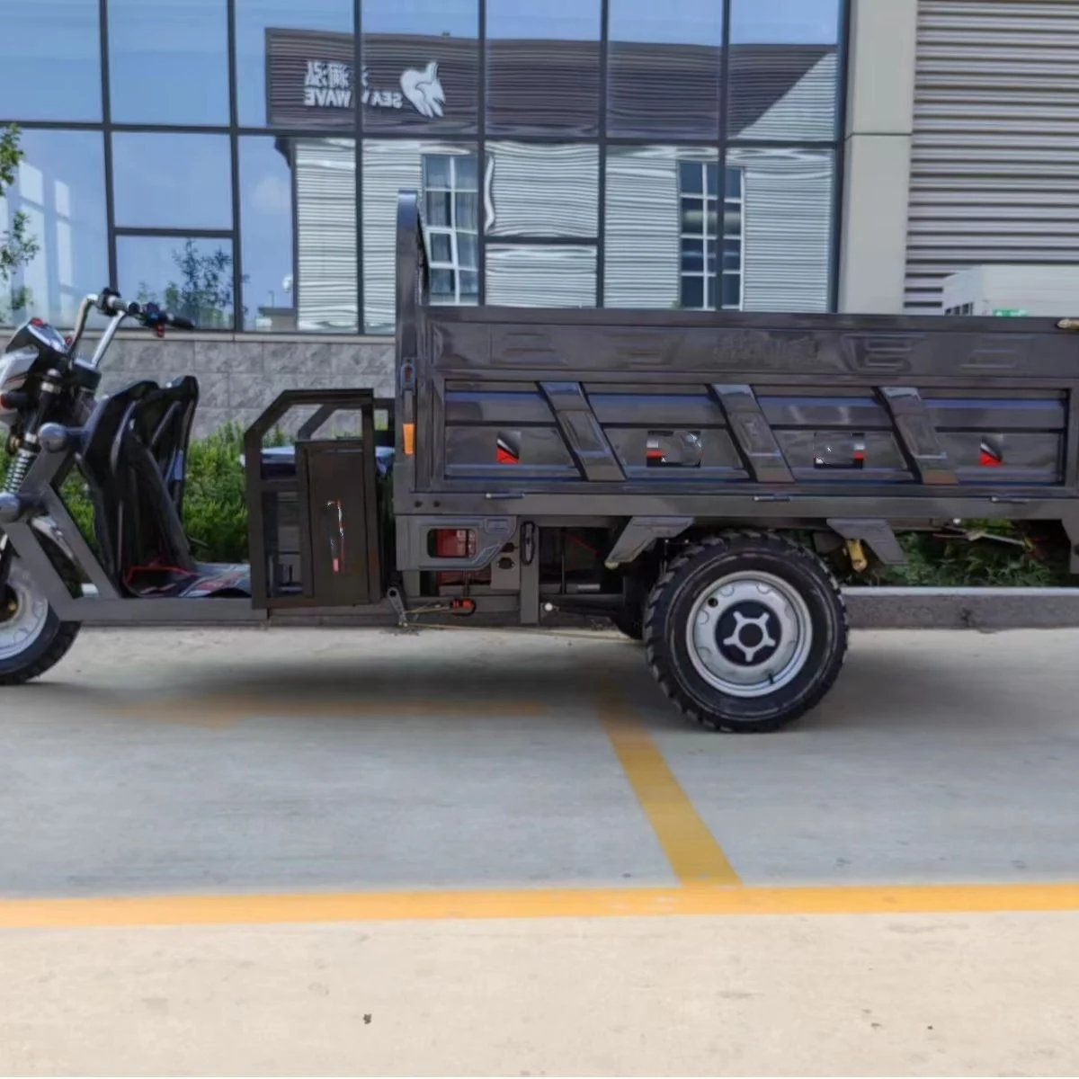 Household electric tricycle freight tricycle motorcycle tricycle