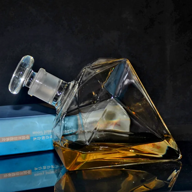 
China factory cheap price handmade glass liquor 500ml airtight glass bottles for wine 