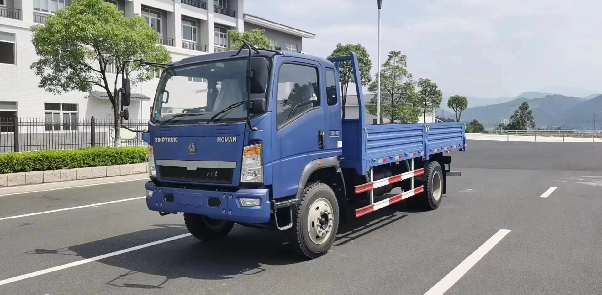  Низкая цена высокое качество SINOTRUK HOWO SINOTRUCK 3 тонны 6 колесный