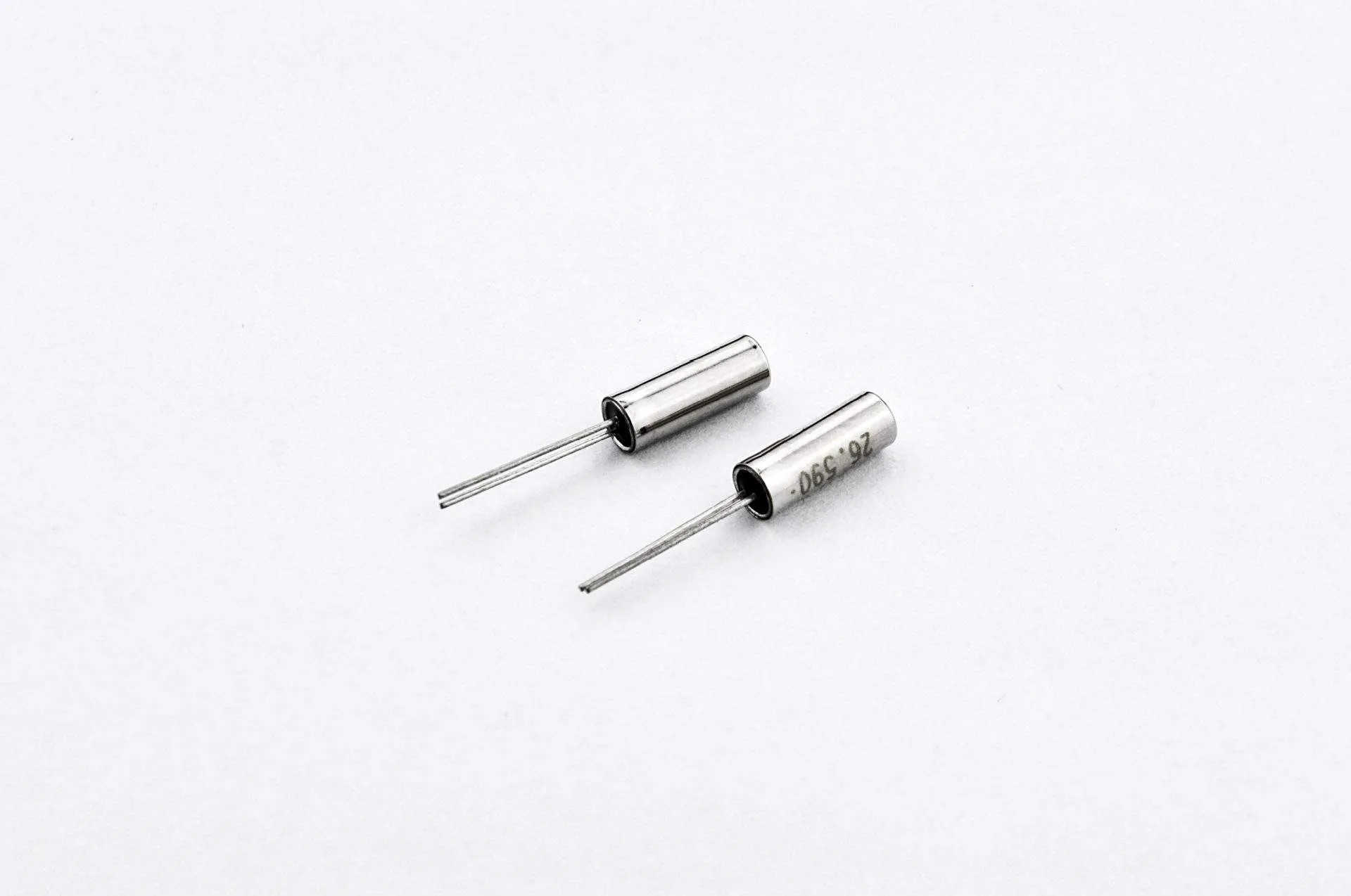 Пассивный кристаллический осциллятор 49SMD8Mhz 32 768 Mhz 4P 2P K 3225