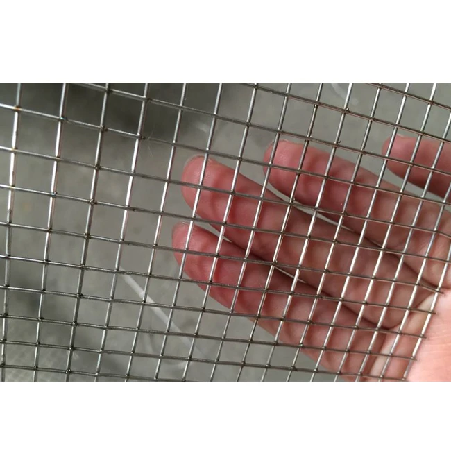 Stainless steel welded wire mesh for machine protection