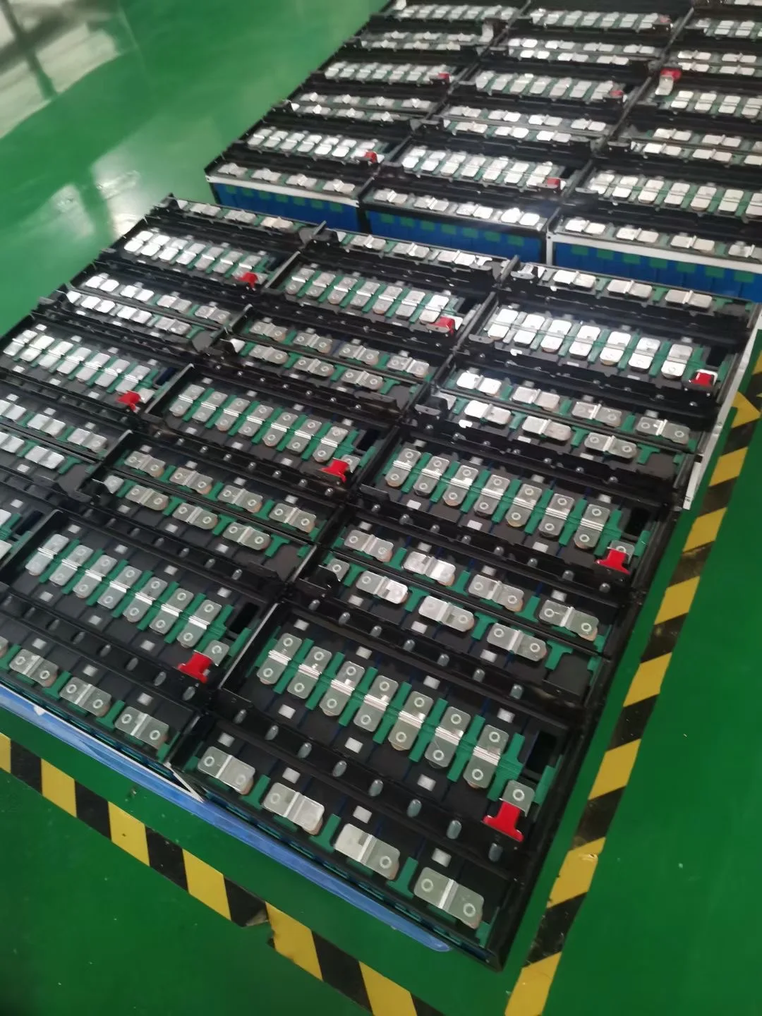 Настенная солнечная батарея Lifepo4 51 2 В 100Ah 200Ah 300Ah 5kWh 10kWh решение для хранения энергии