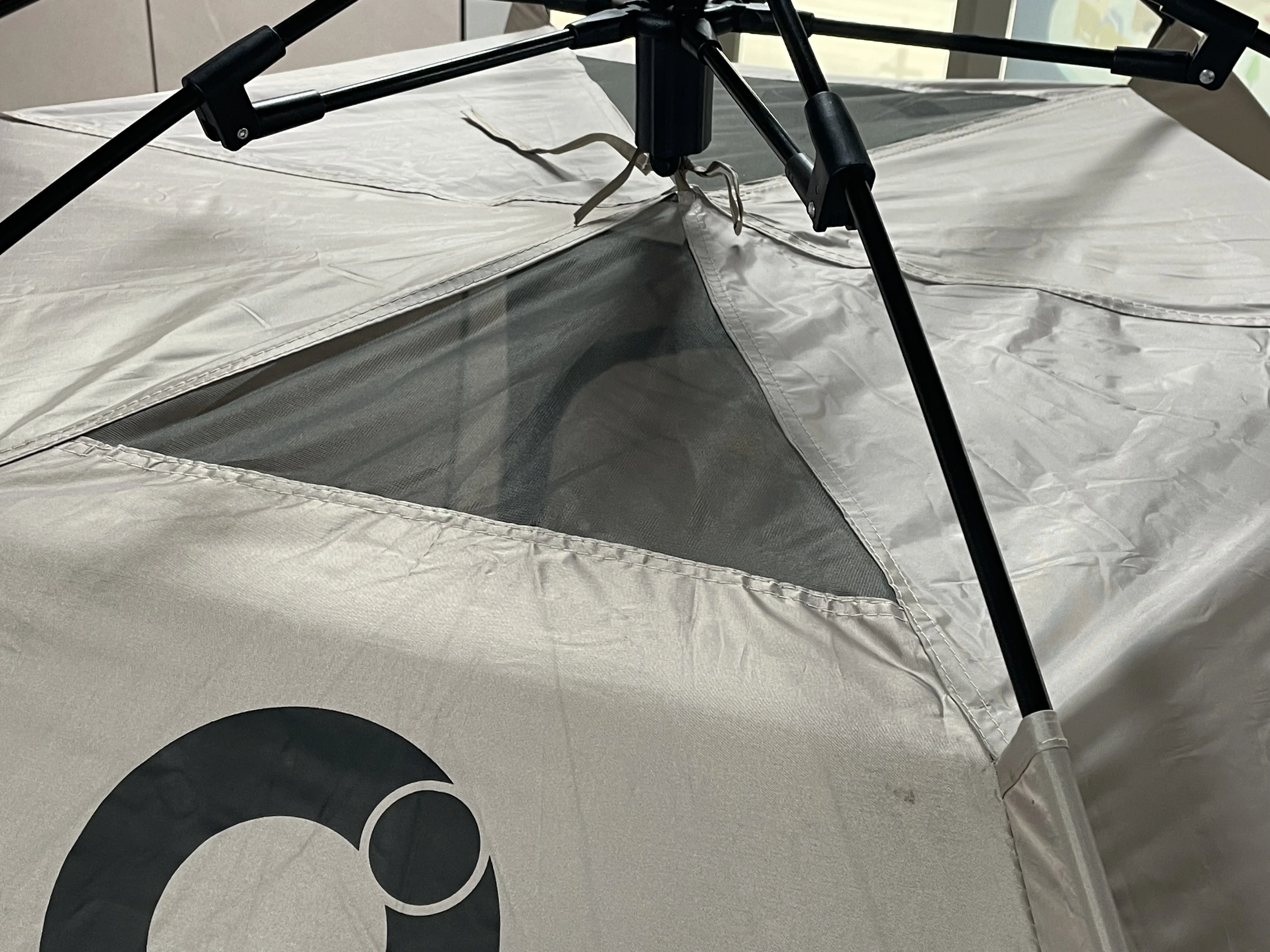 Outdoor Pop-up Camping Tent Custom Automatic Folding Waterproof Setup for Picnic Barbecue Family Wear-resistant